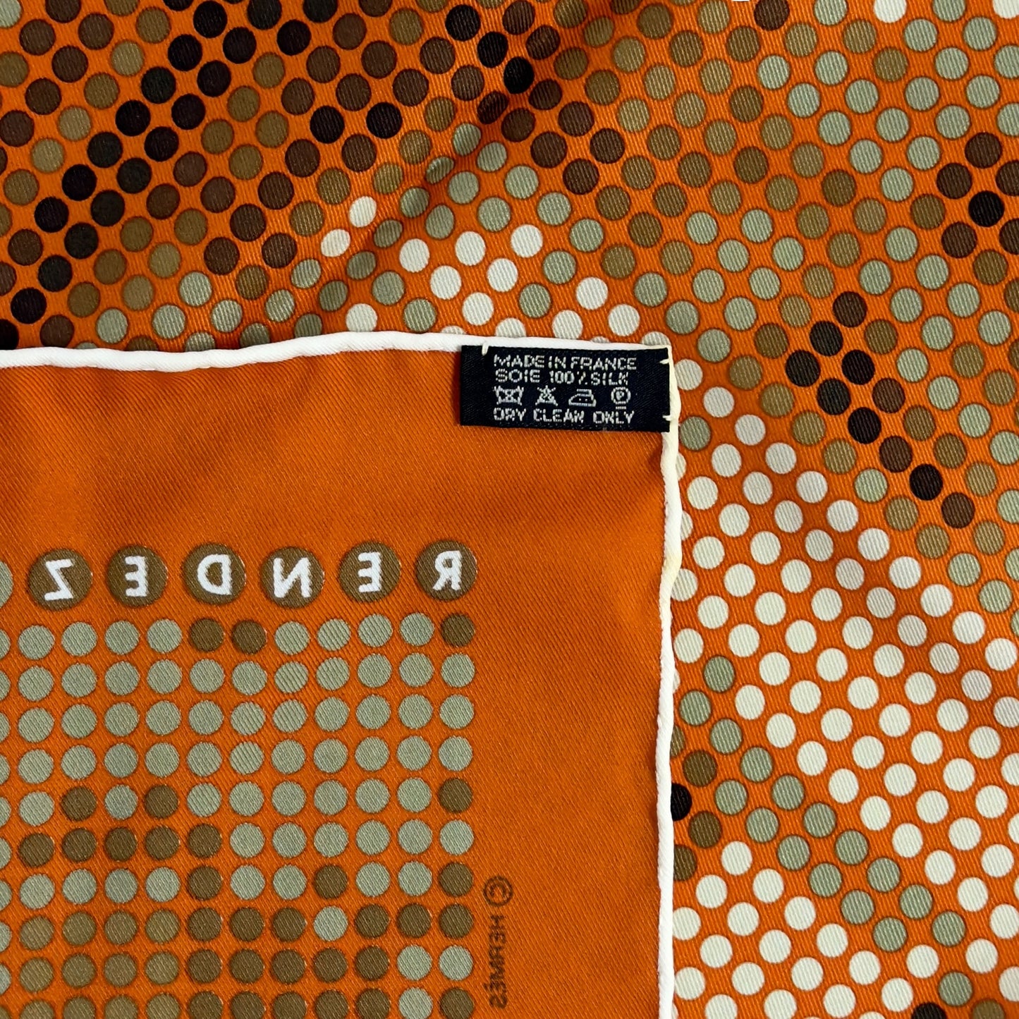HERMES Rendez-Vous au 24 絲巾