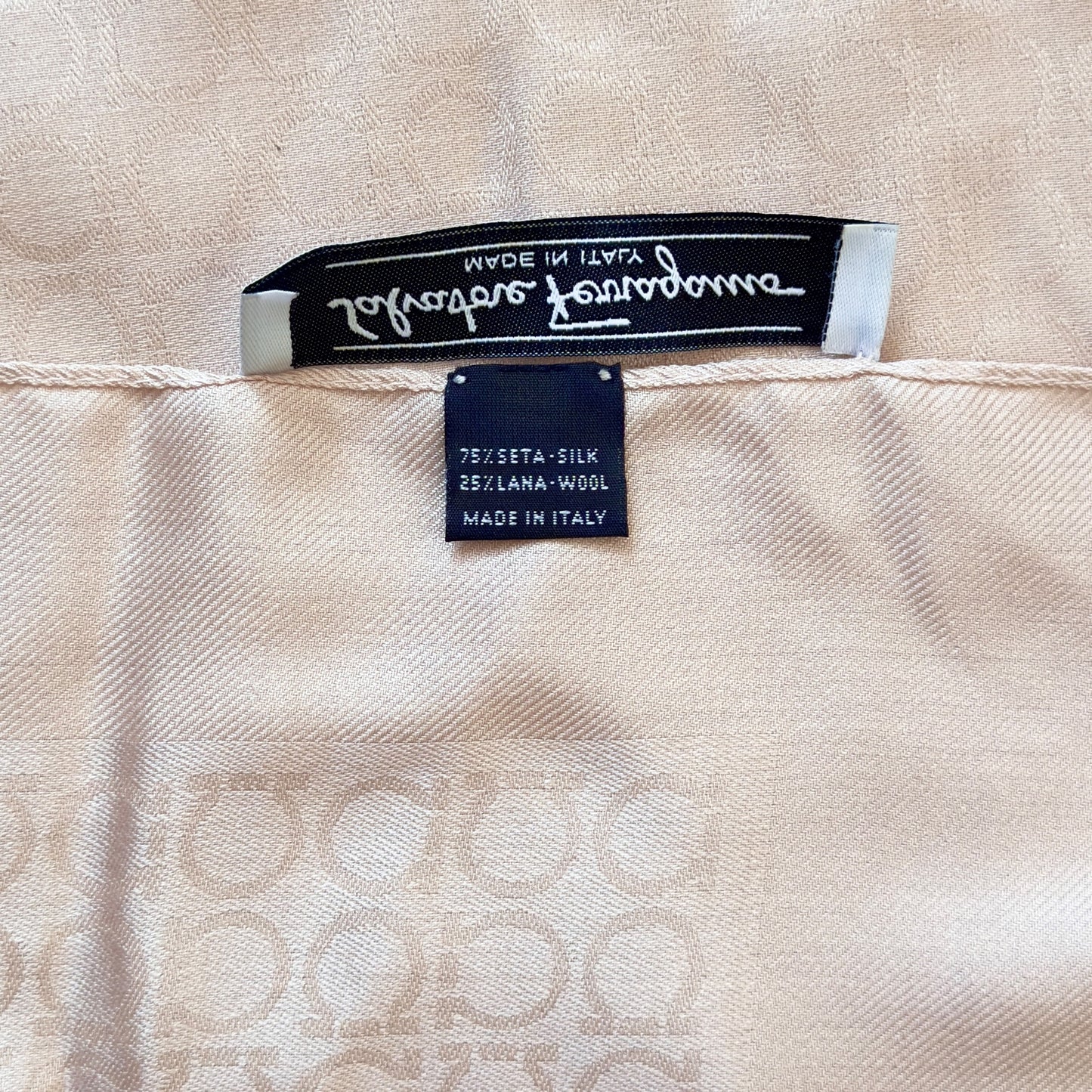 SALVATORE FERRAGAMO 圍巾