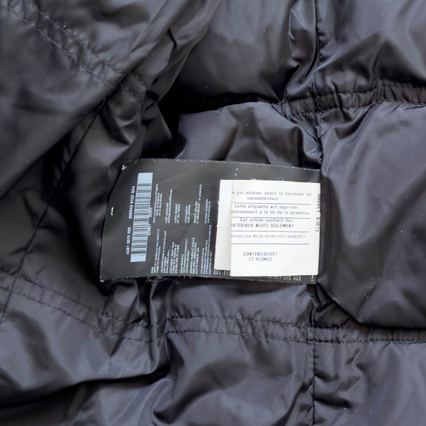 PRADA 三角標 羽絨外套