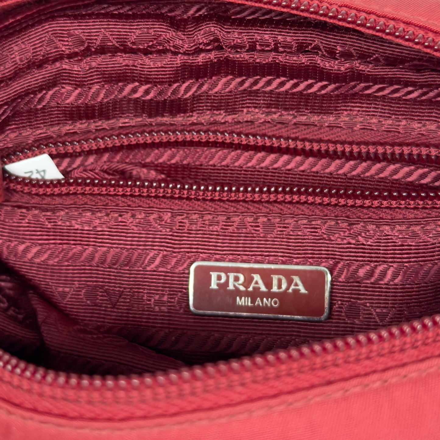 PRADA *自加鏈＞送無品牌扣＋無品牌鏈帶* 三角標 斜揹小袋