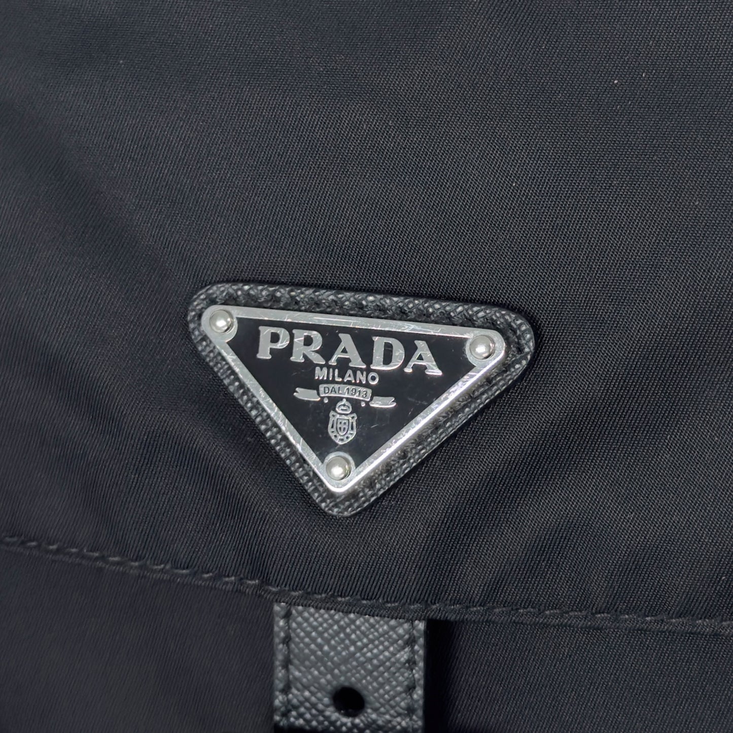 PRADA 三角標 斜揹袋