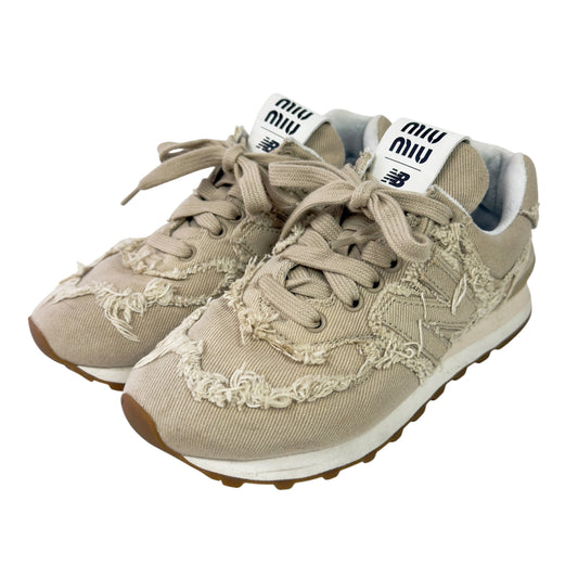 MIU MIU 聯乘 New Balance 574 運動鞋