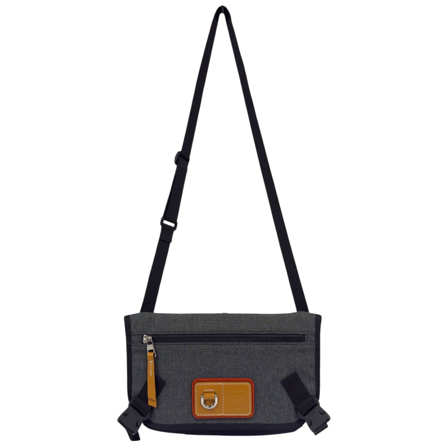 LOEWE 斜揹袋