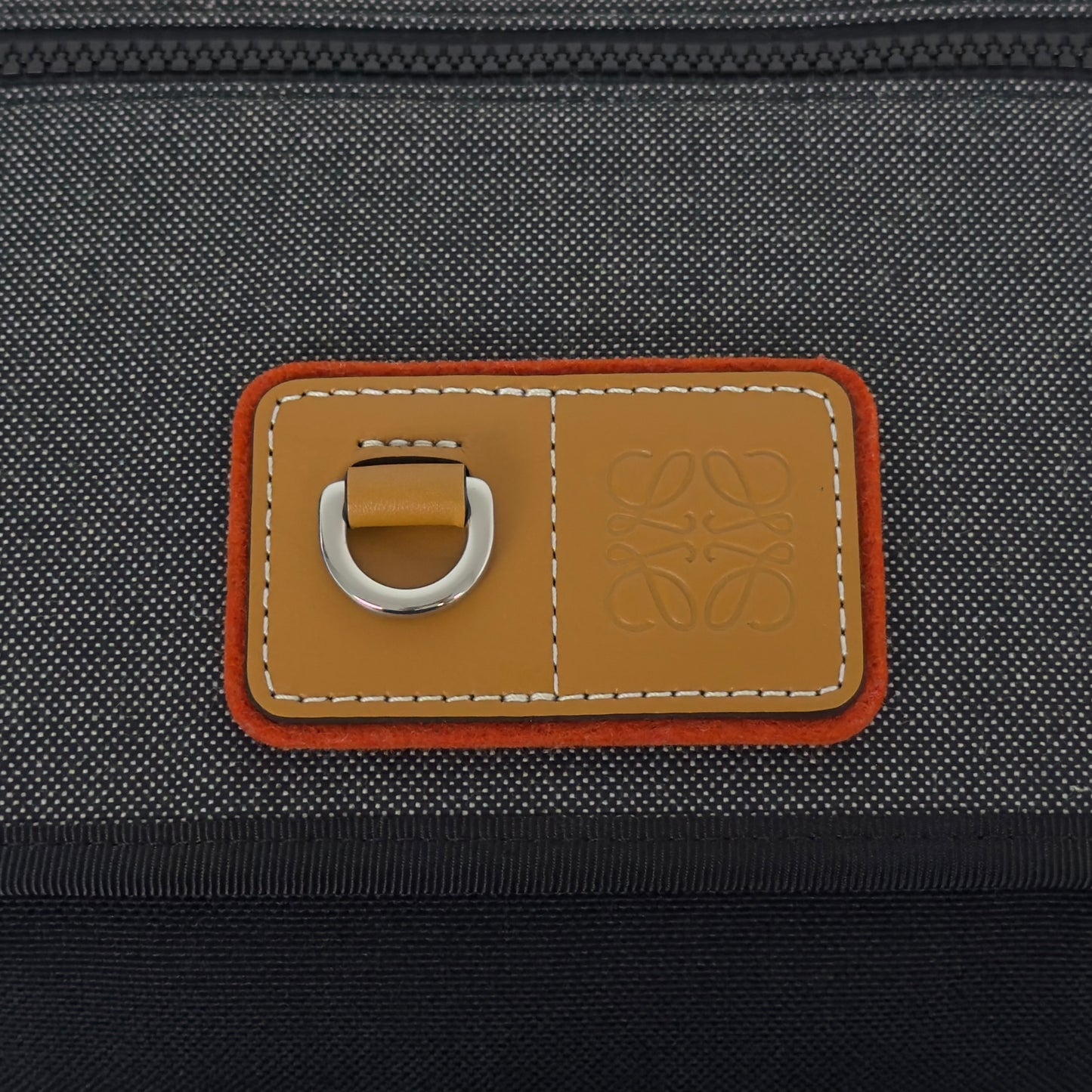 LOEWE 斜揹袋