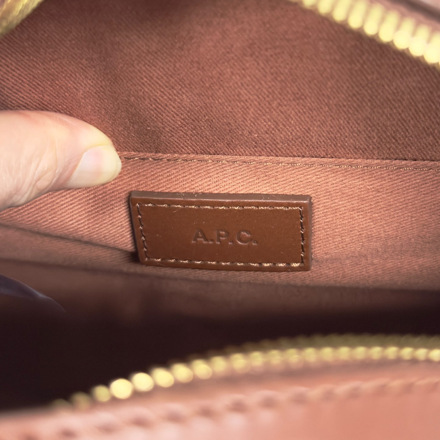 A.P.C Demi-lune 斜揹袋