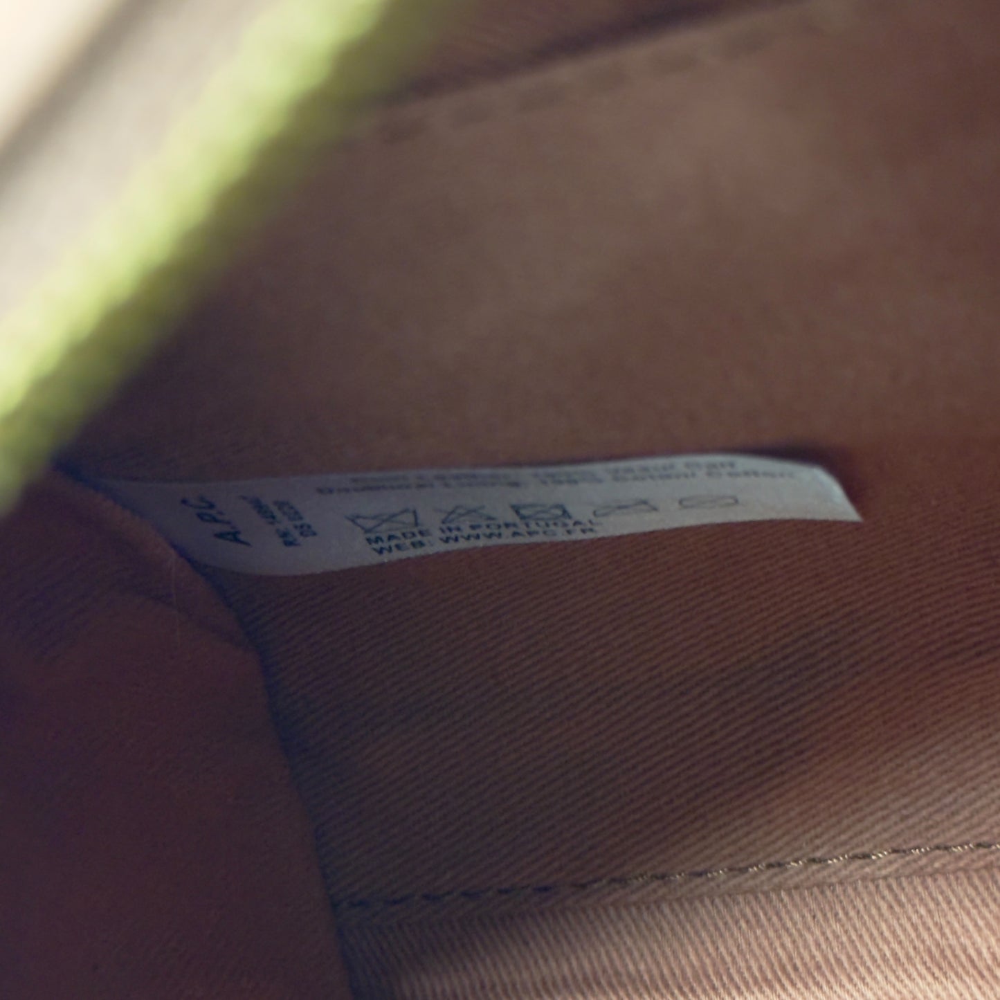 A.P.C Demi-lune 斜揹袋