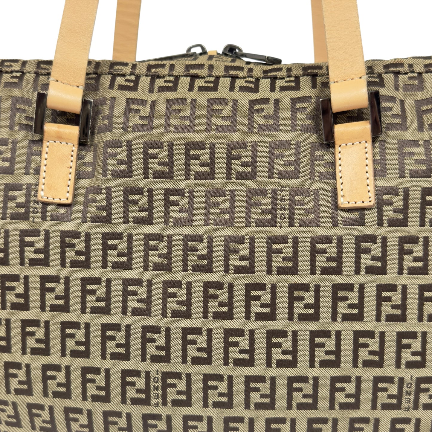 FENDI FF 肩背包
