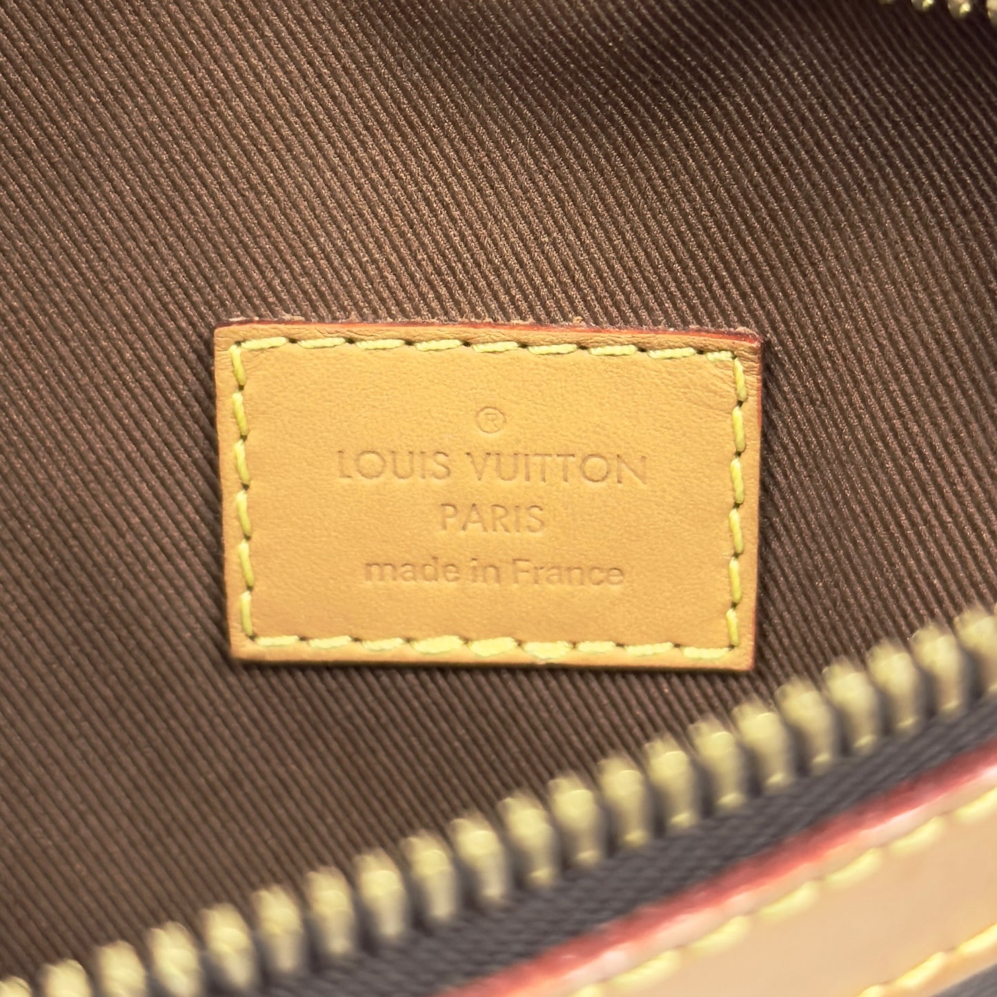 LOUIS VUITTON Saumur 新雙子星 老花 斜揹袋
