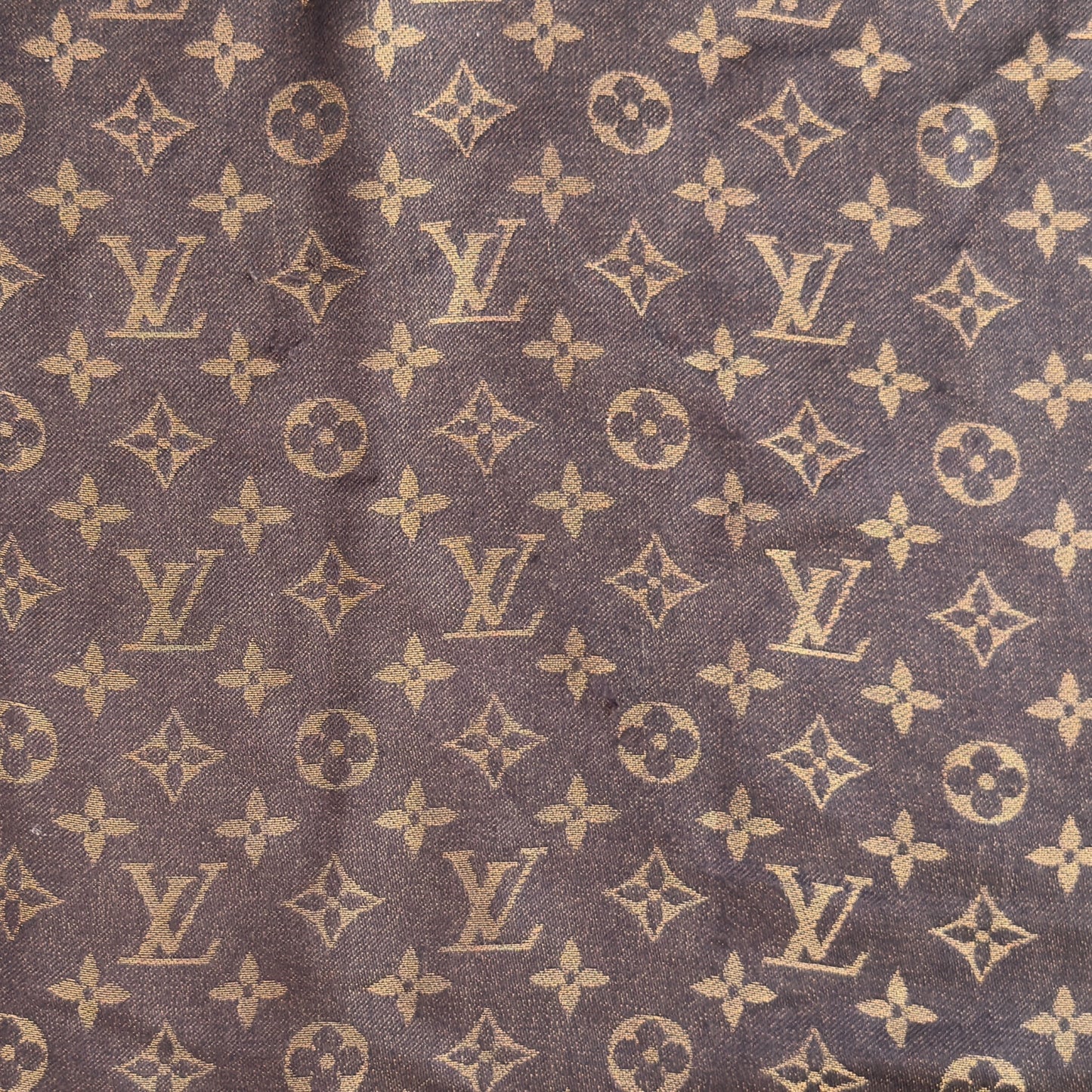 LOUIS VUITTON Châle Monogram shine 閃閃金絲 圍巾
