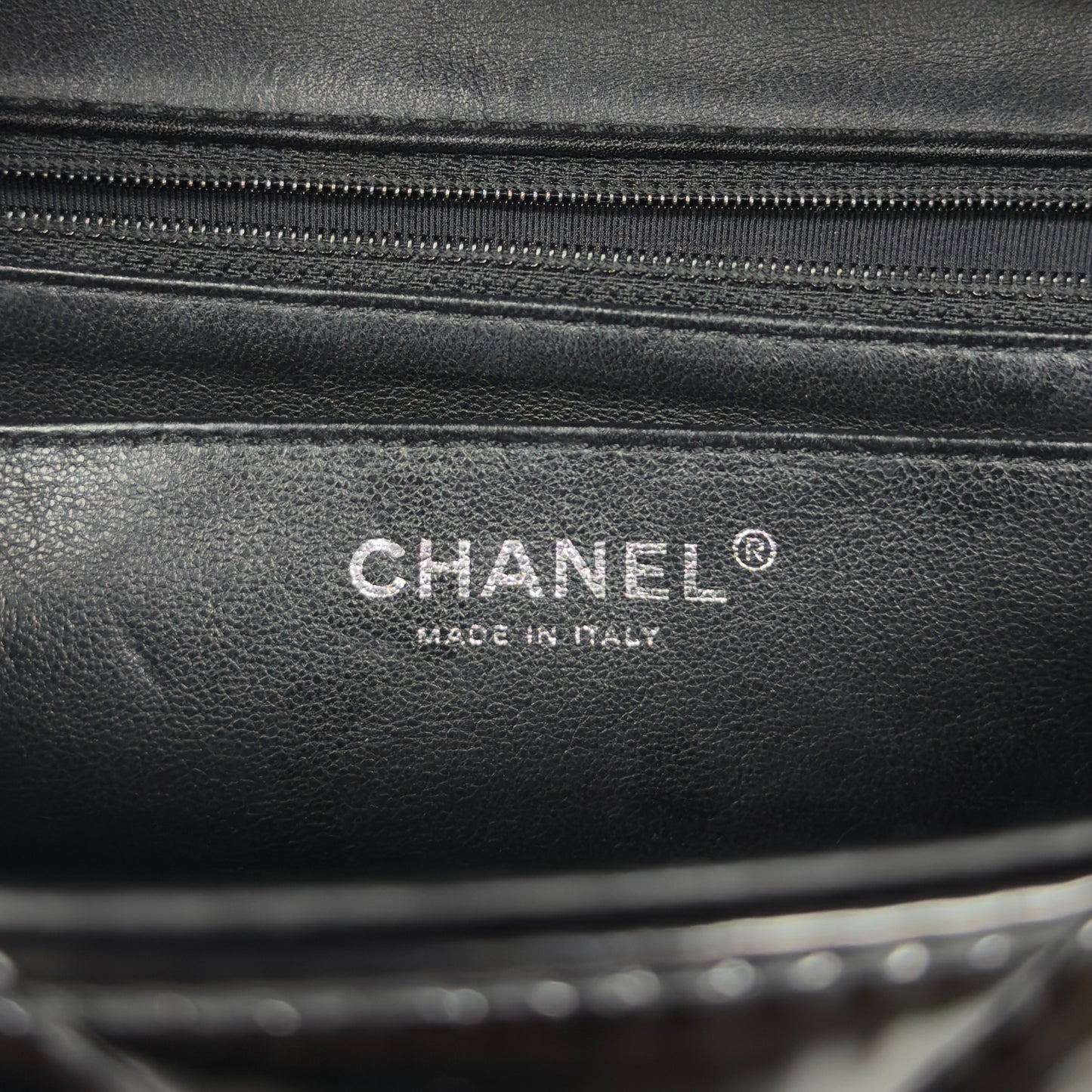 CHANEL Maxi 漆皮 特大號經典款 鏈條包