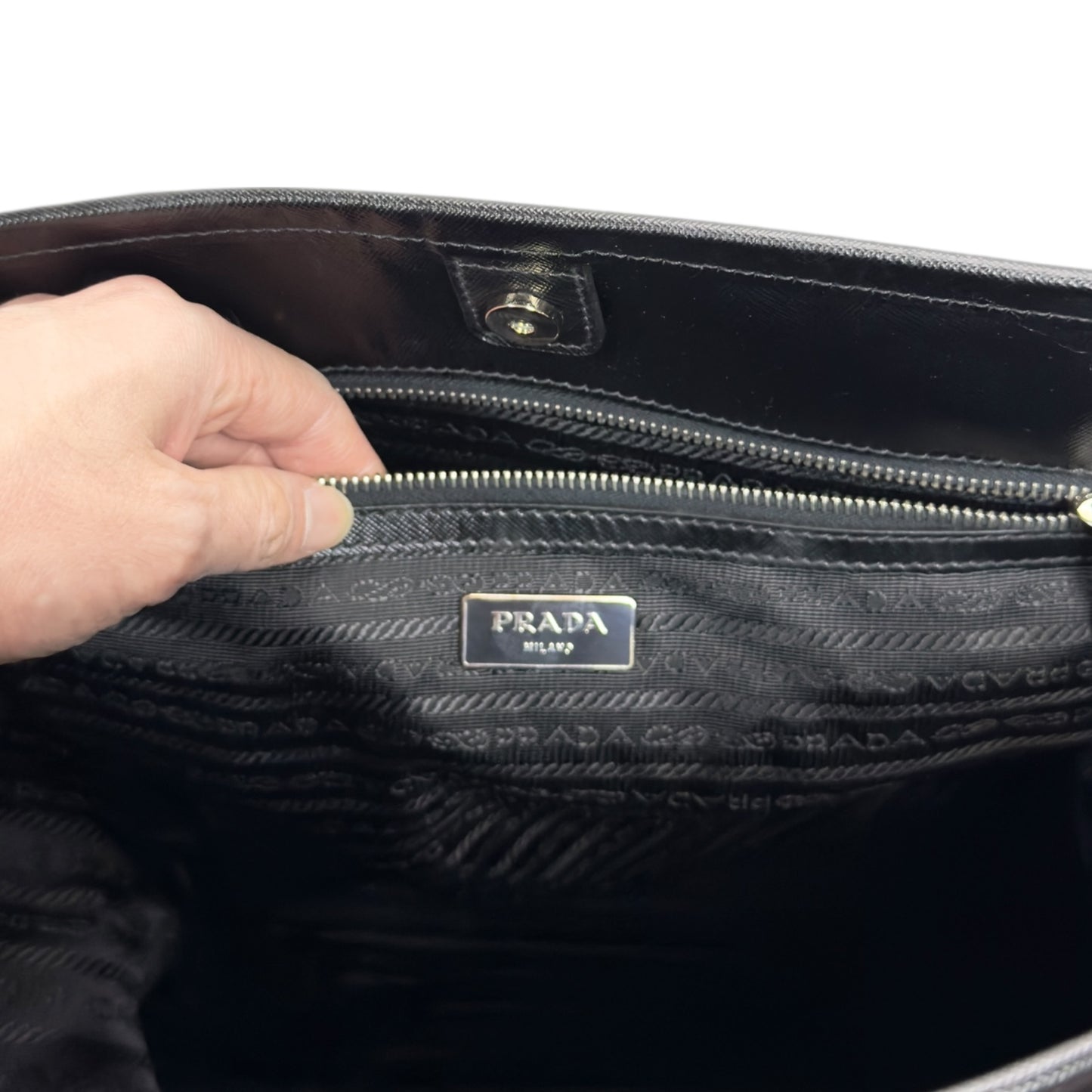 PRADA 三角標 肩背包