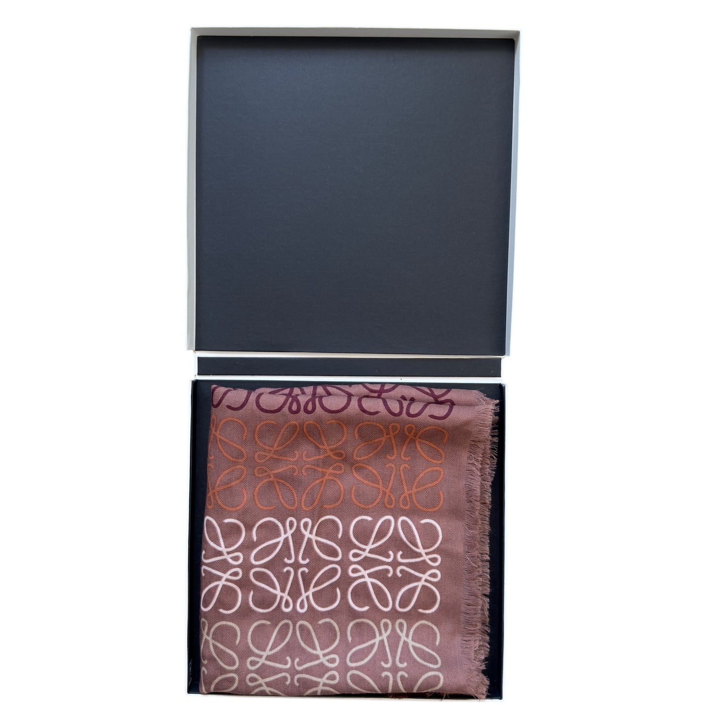 LOEWE Anagram 圍巾