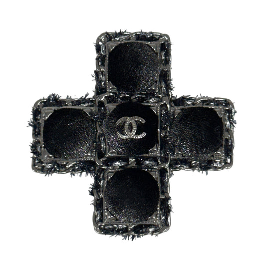 CHANEL CC 十字架 胸針