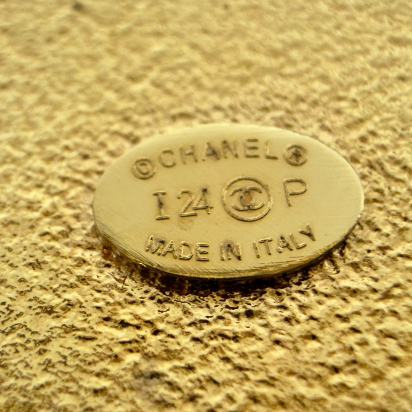 CHANEL *罕有* CC 牛仔 愛心 胸針