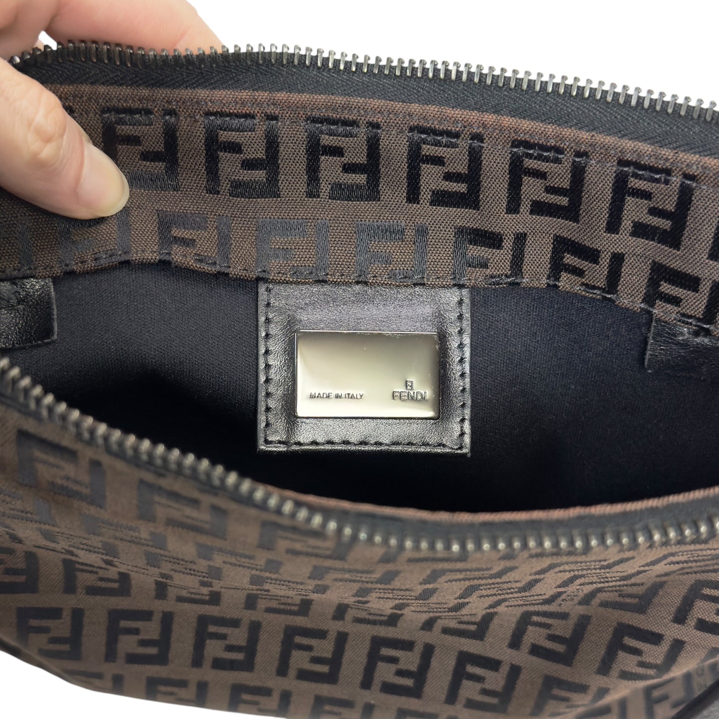 FENDI FF 肩背包