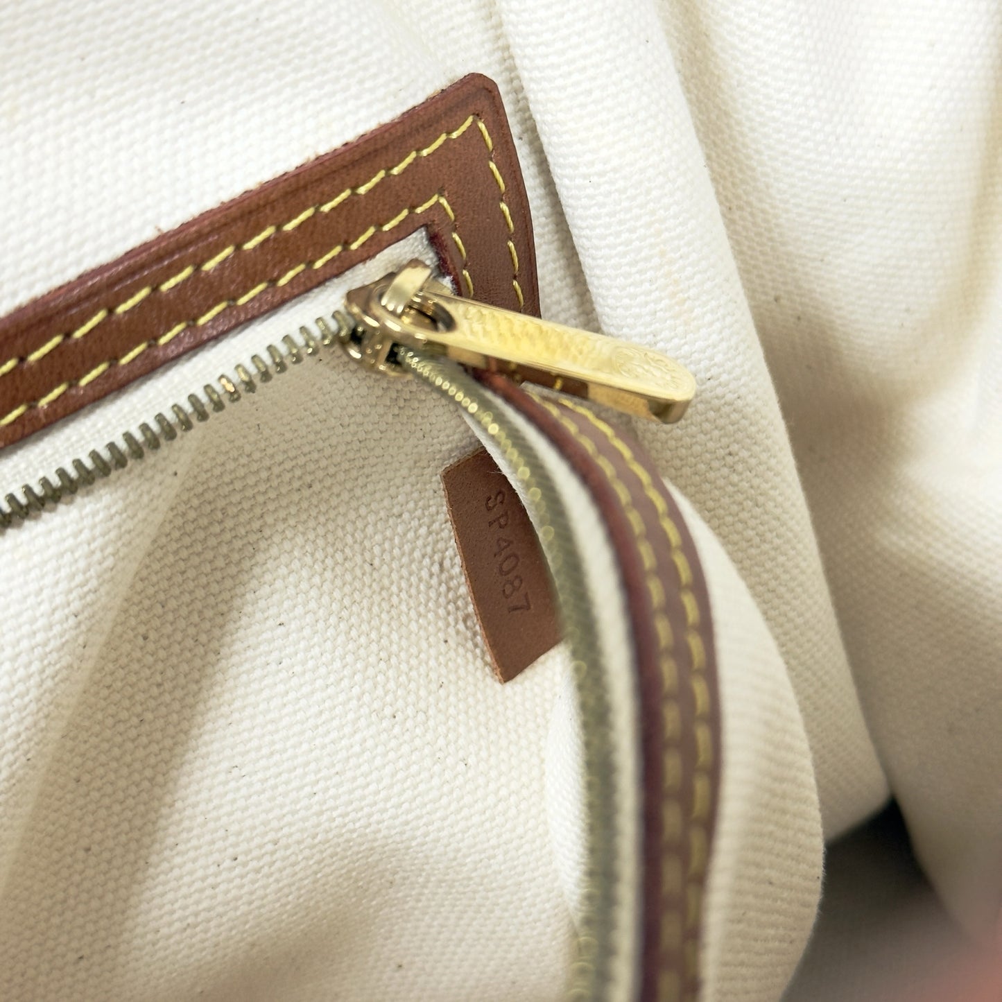 LOUIS VUITTON *罕有* Tisse Rayures 老花 肩背包