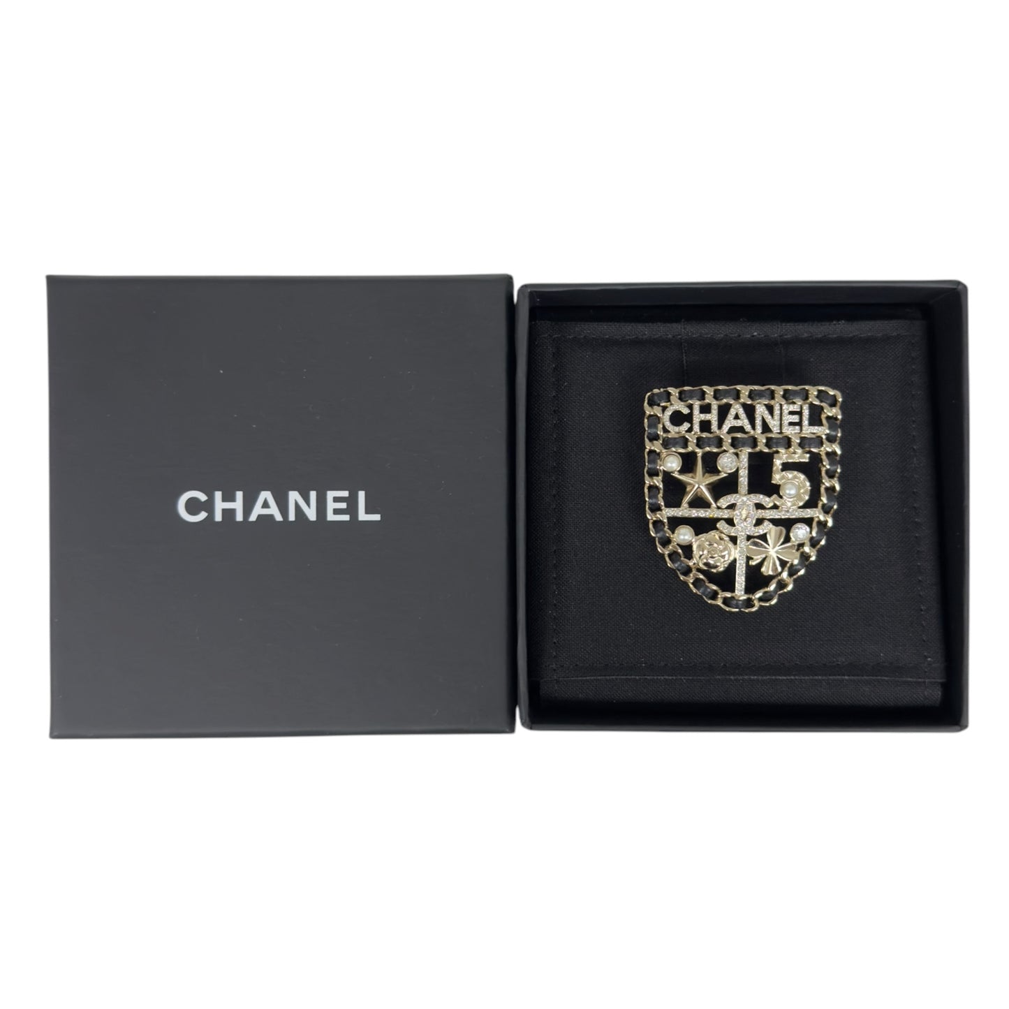 CHANEL CC 水鑽 皮穿鏈 徽章 胸針