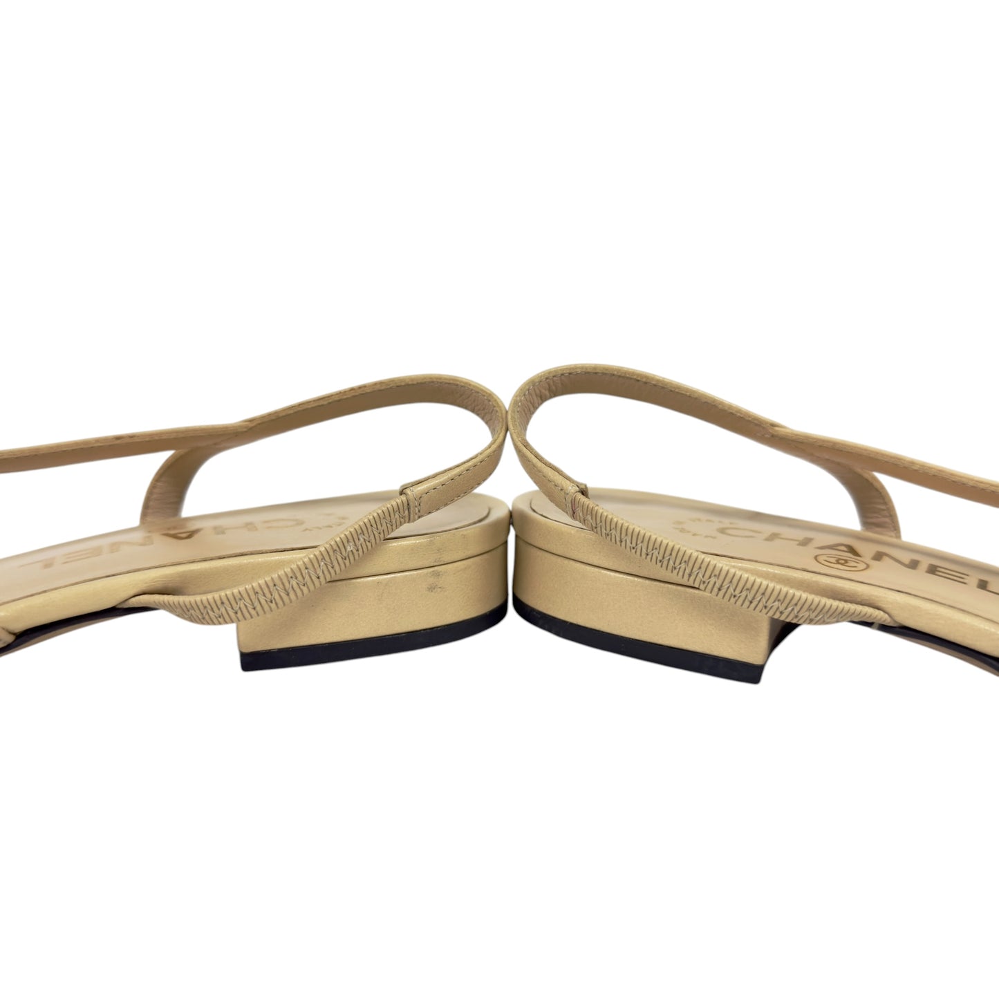 CHANEL CC 露踭平底鞋