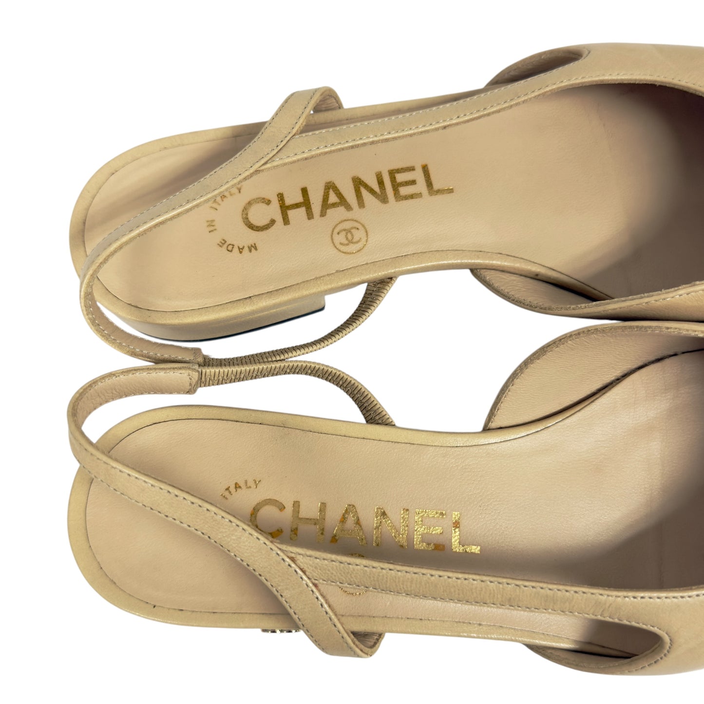 CHANEL CC 露踭平底鞋