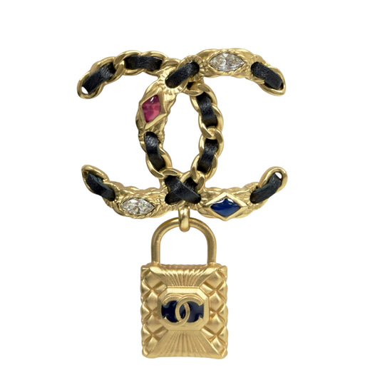 CHANEL CC 水鑽 皮穿鏈 鎖頭吊飾 胸針