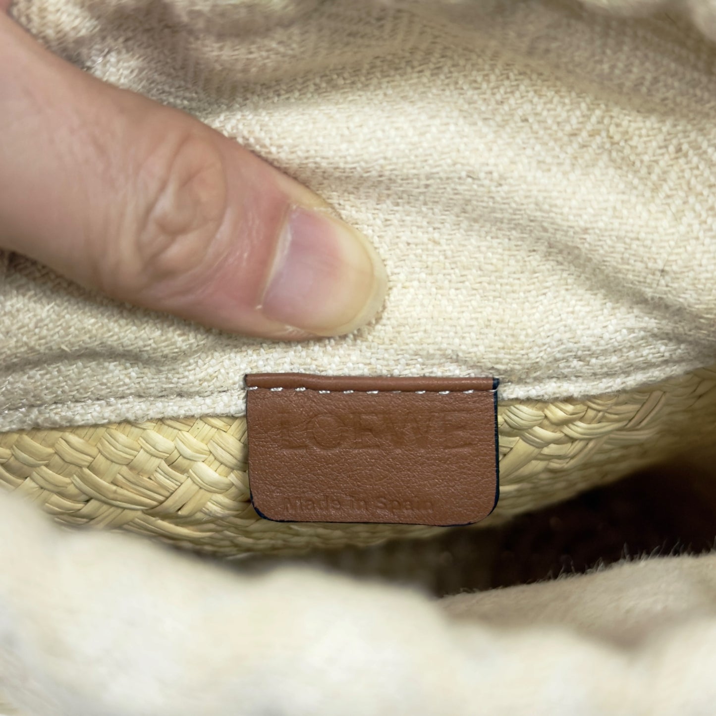 LOEWE Anagram 草編 斜揹袋