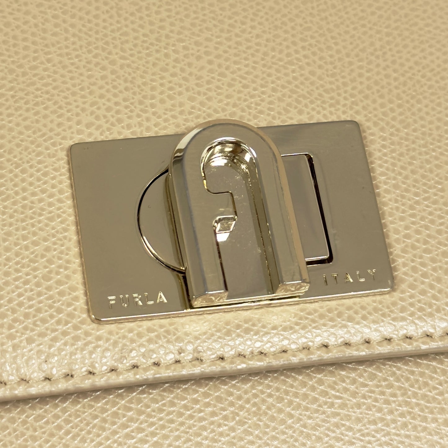 FURLA 肩背包