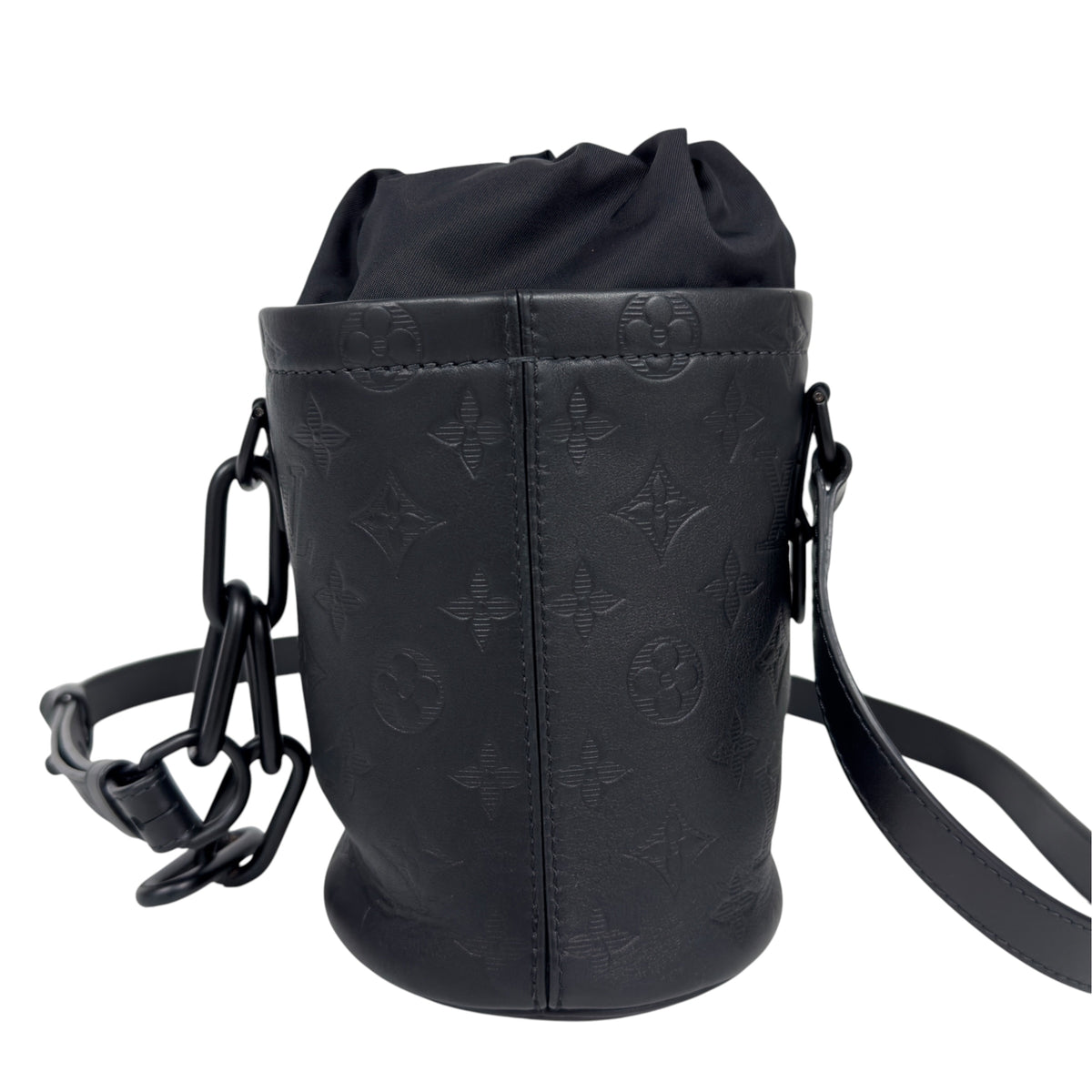 LOUIS VUITTON Chalk Nano 斜揹袋