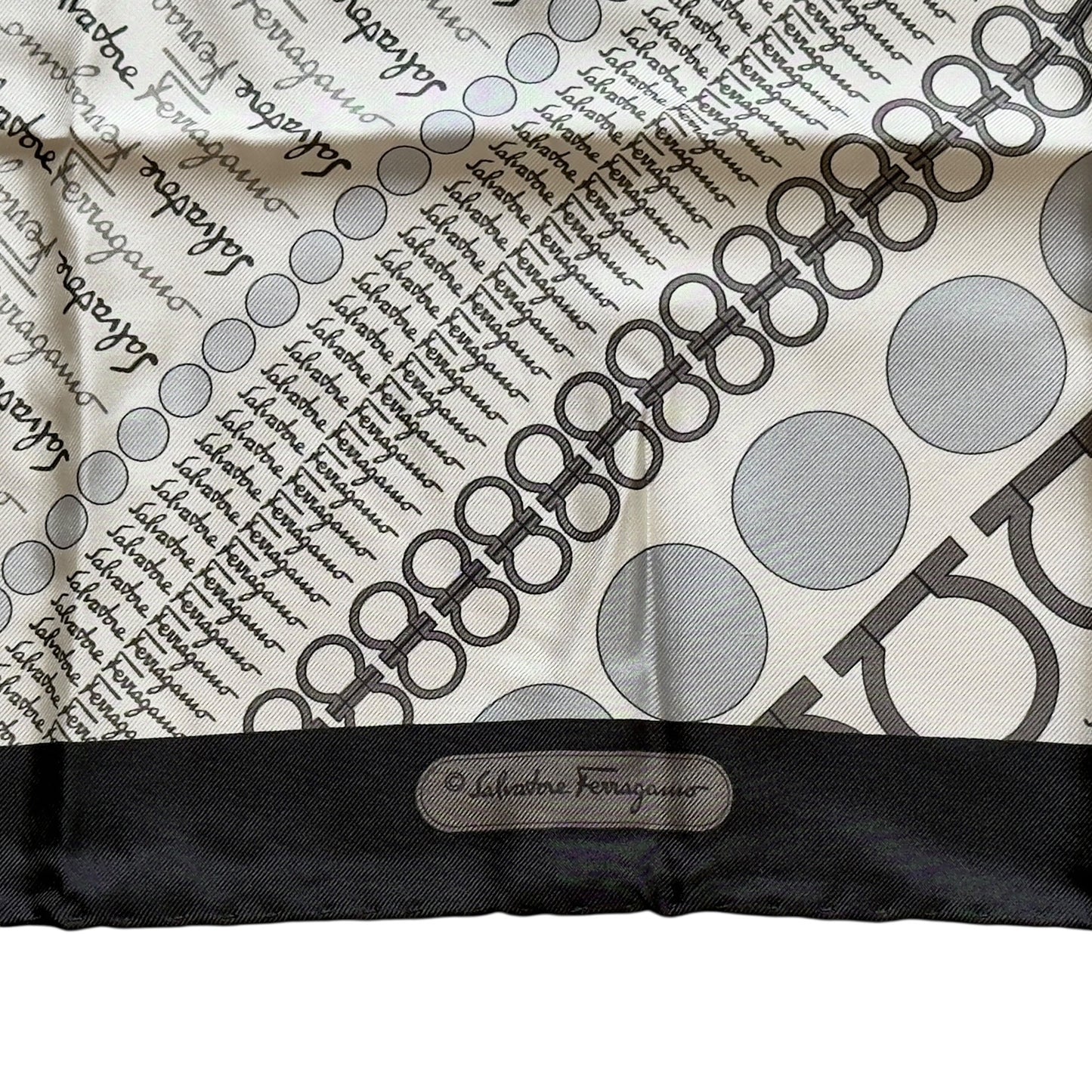 SALVATORE FERRAGAMO 絲質方巾