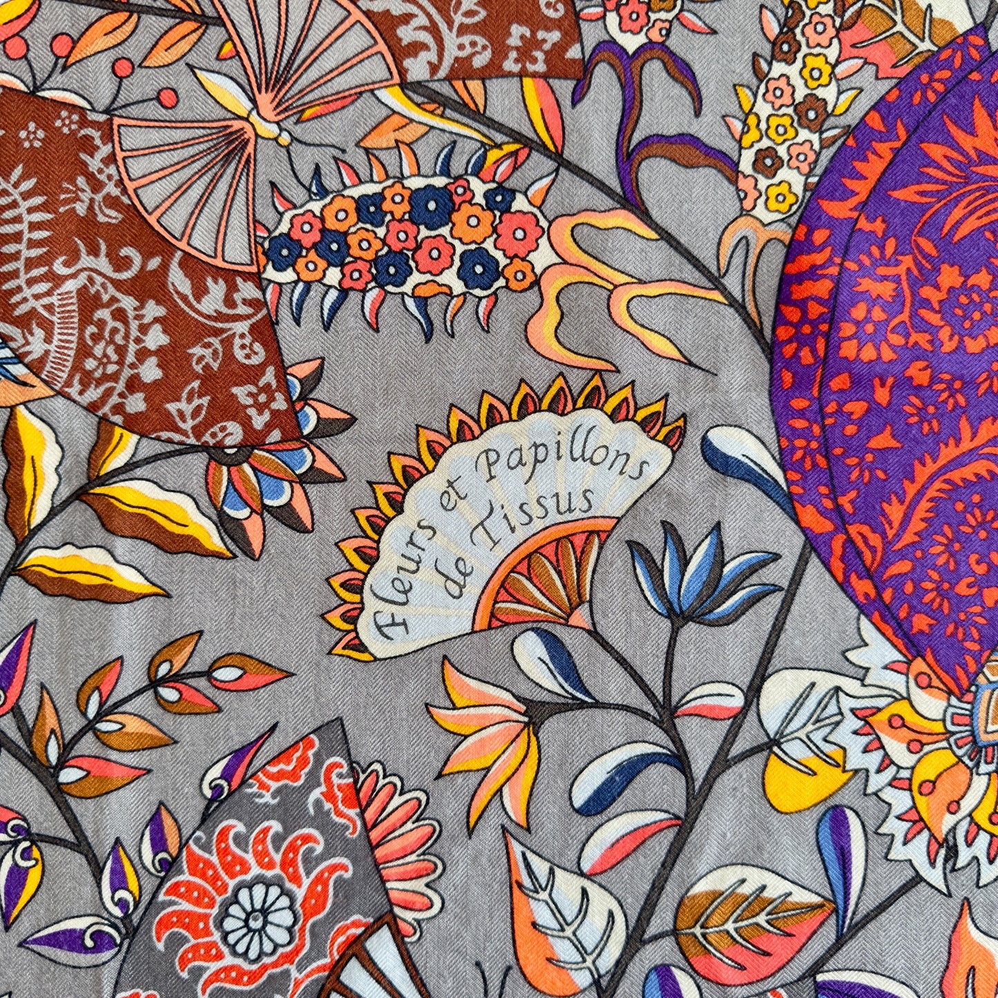 HERMES Fleurs et Papillons de Tissus shawl 140 繁花蝶舞 羊絨 圍巾