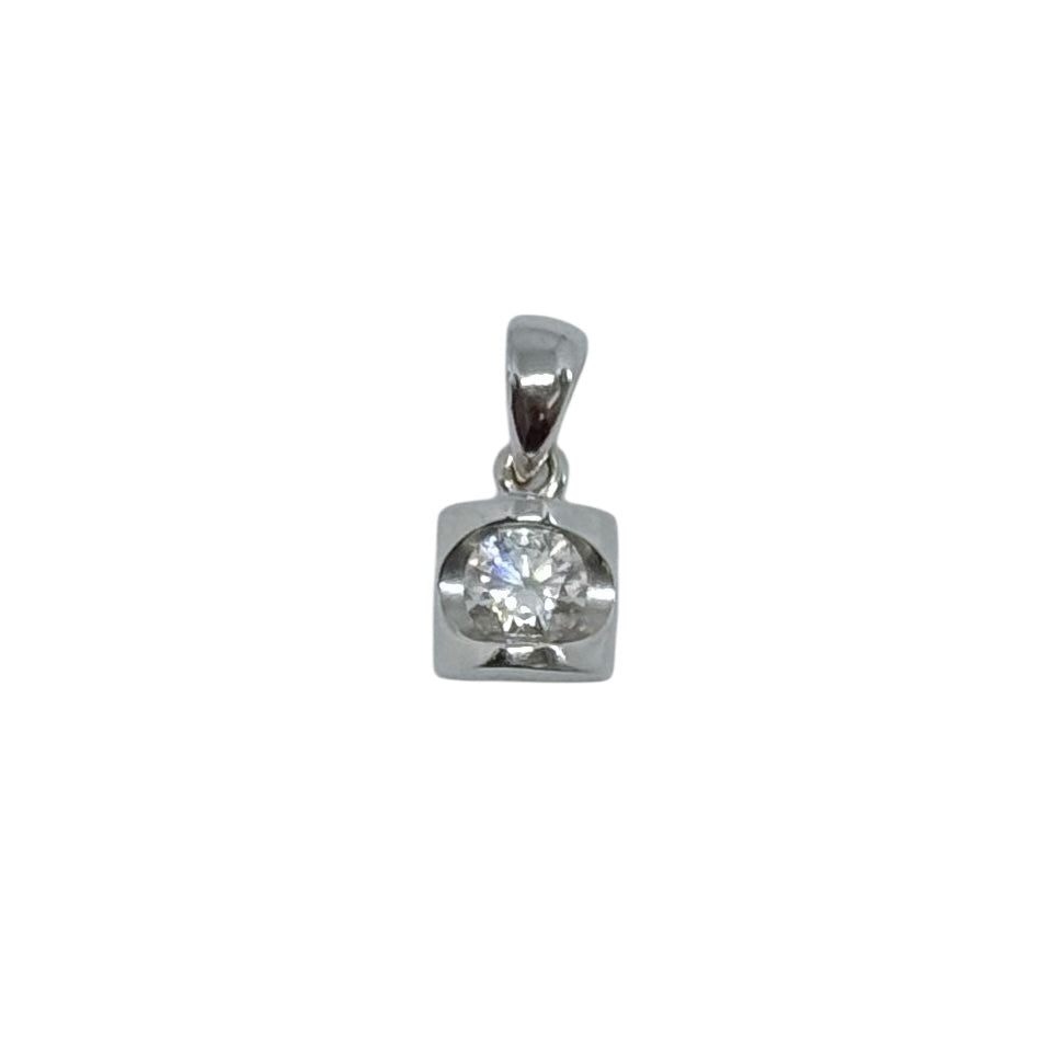 周大福 24分鑽石 18K白金 吊咀 *送無品牌頸鏈*