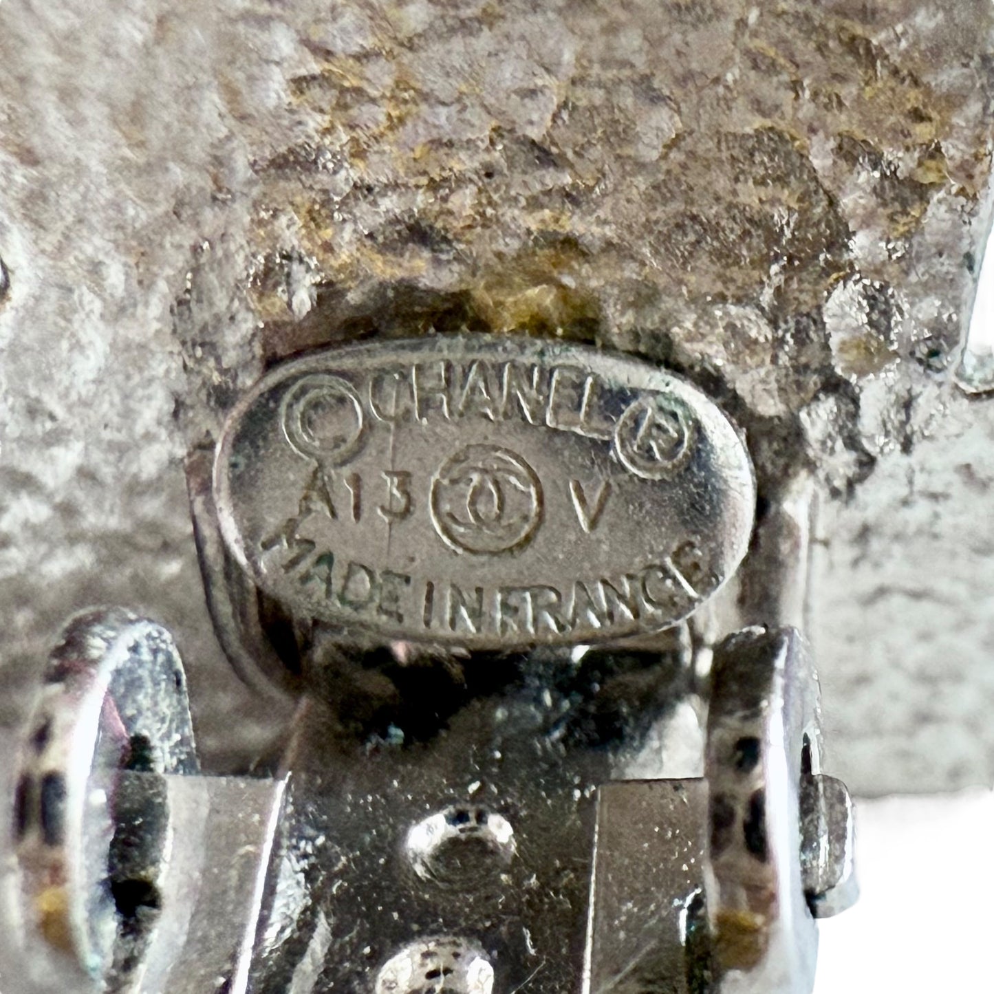 CHANEL CC 水鑽 夾耳環