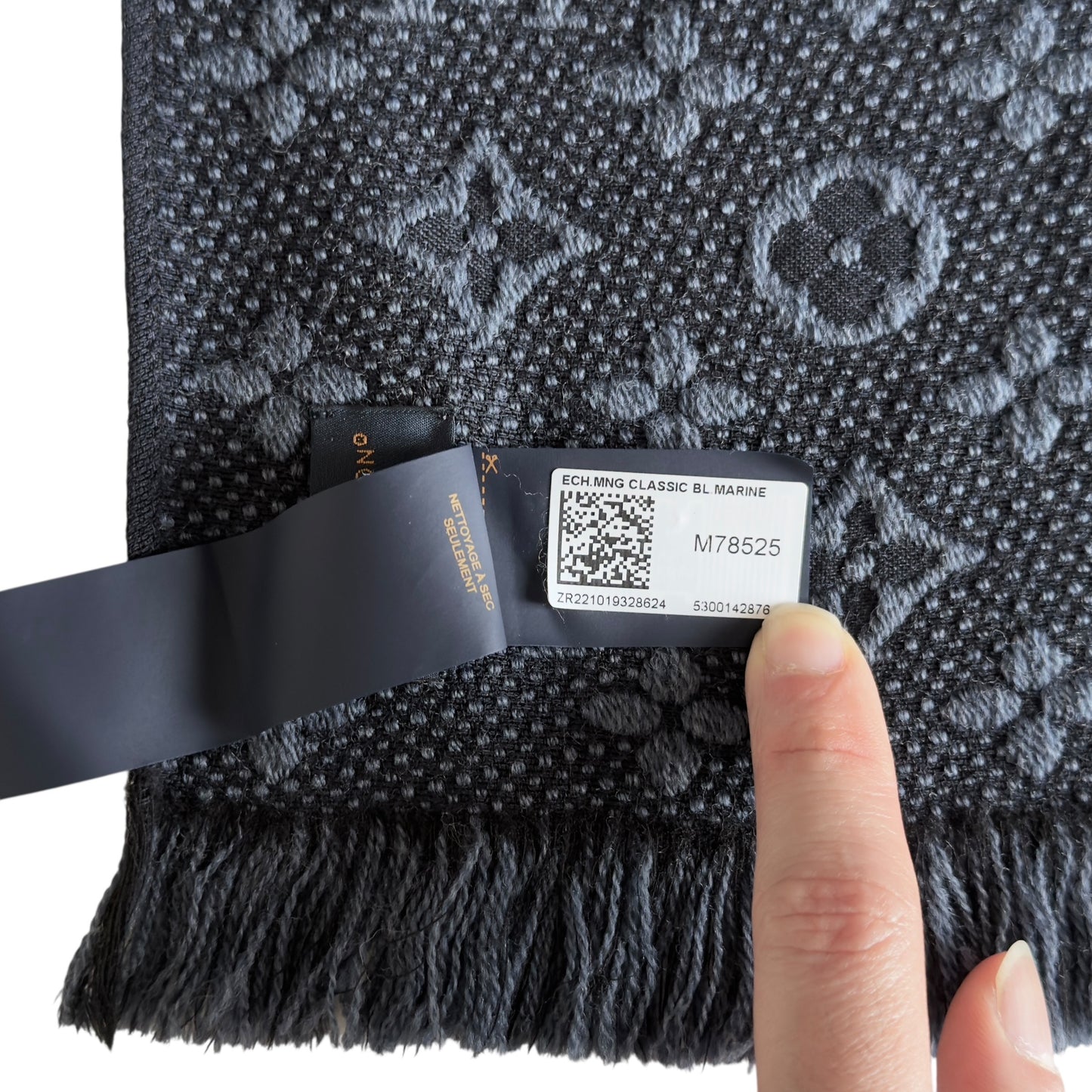 LOUIS VUITTON Monogram Classic 老花 圍巾