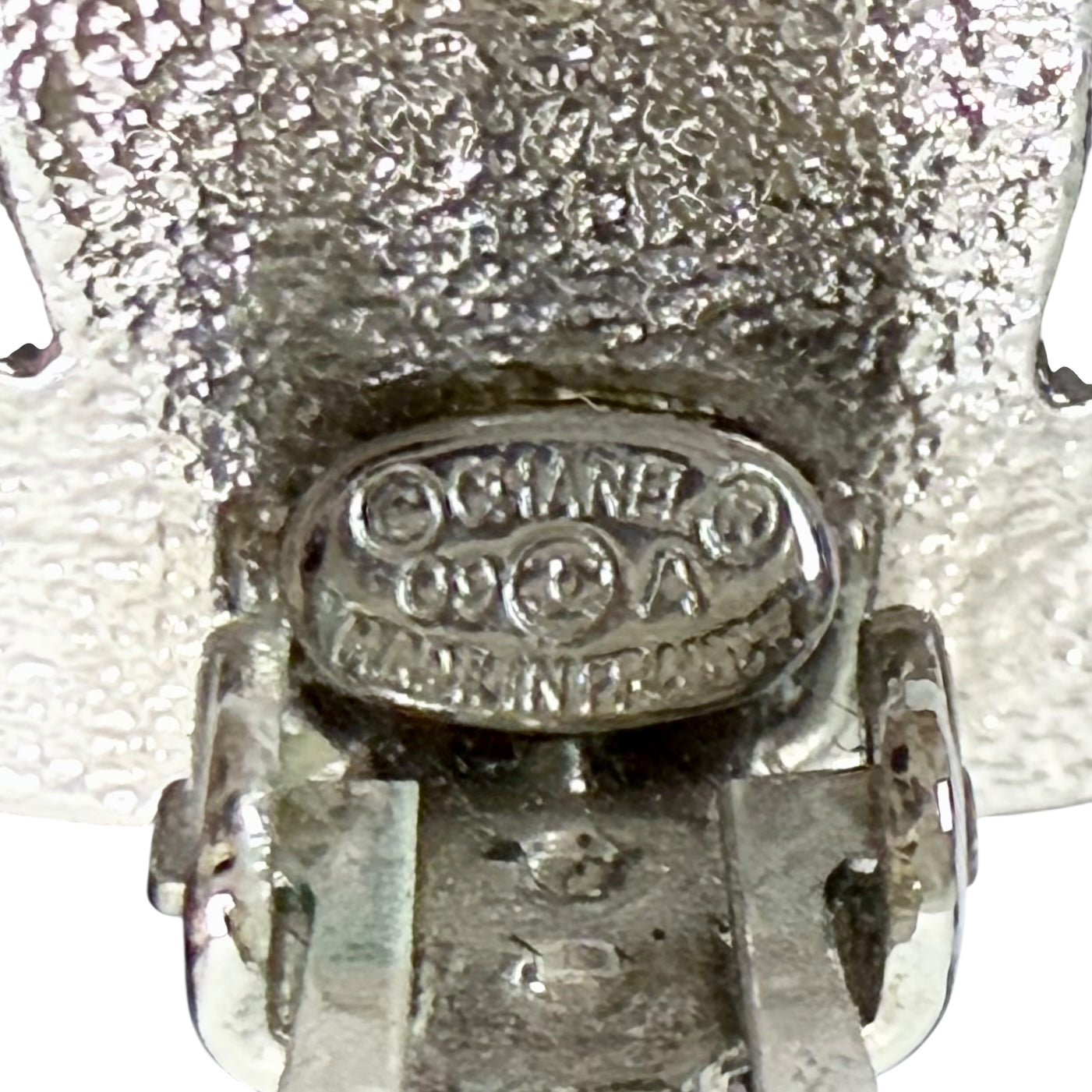 CHANEL CC 水鑽 夾耳環