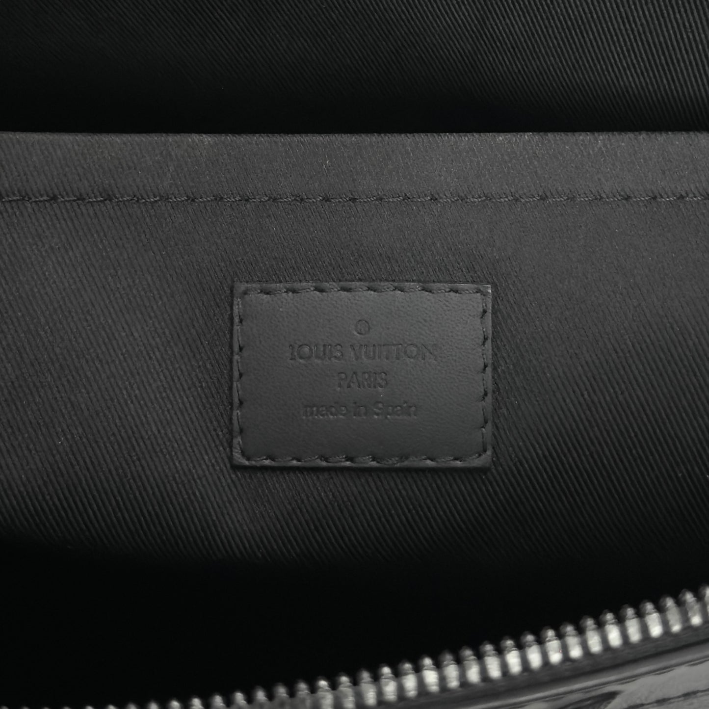 LOUIS VUITTON Shadow Discovery 老花壓紋 手包