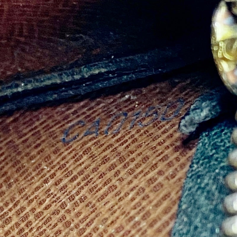 LOUIS VUITTON 老花 拉鏈鑰匙扣卡包