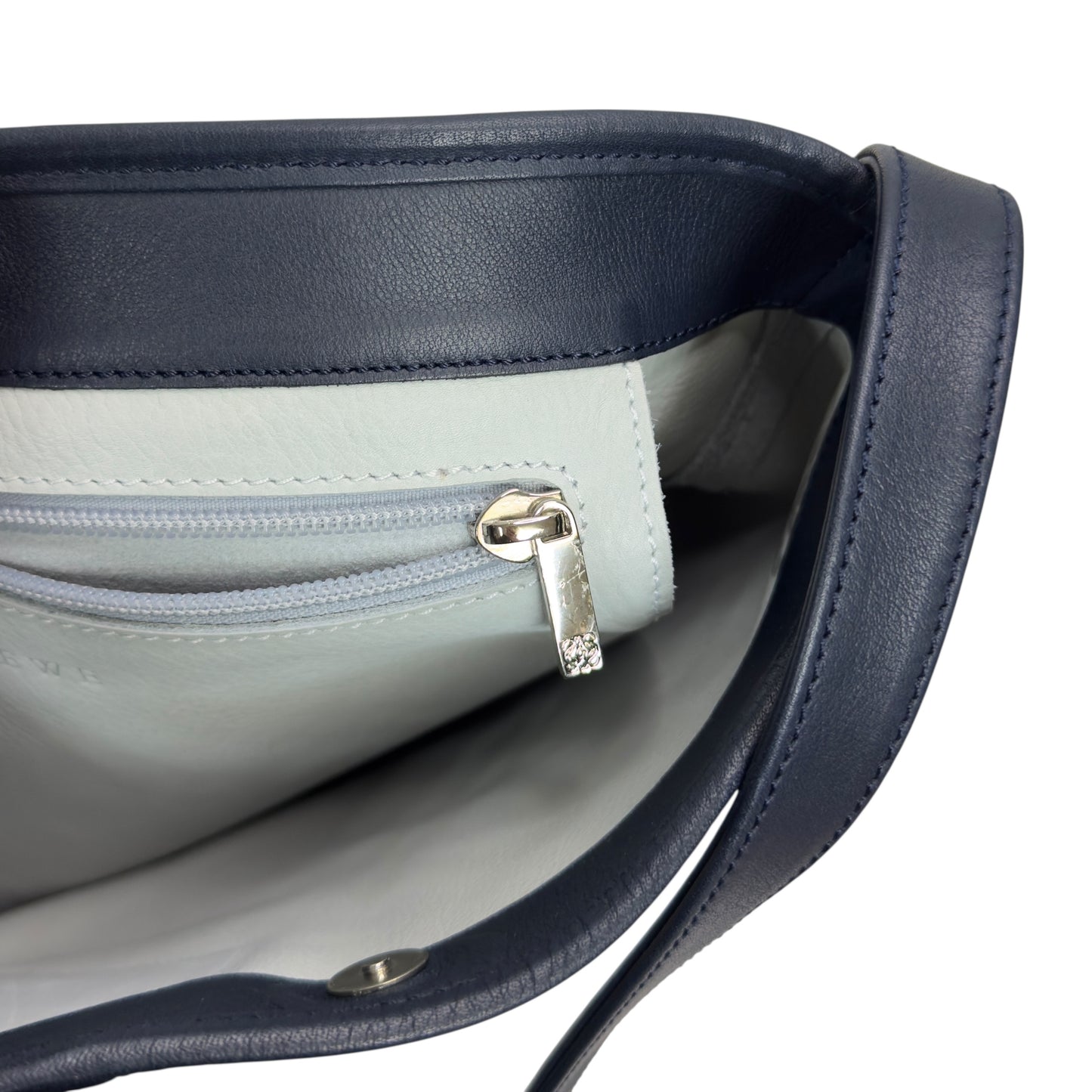 LOEWE 肩背包