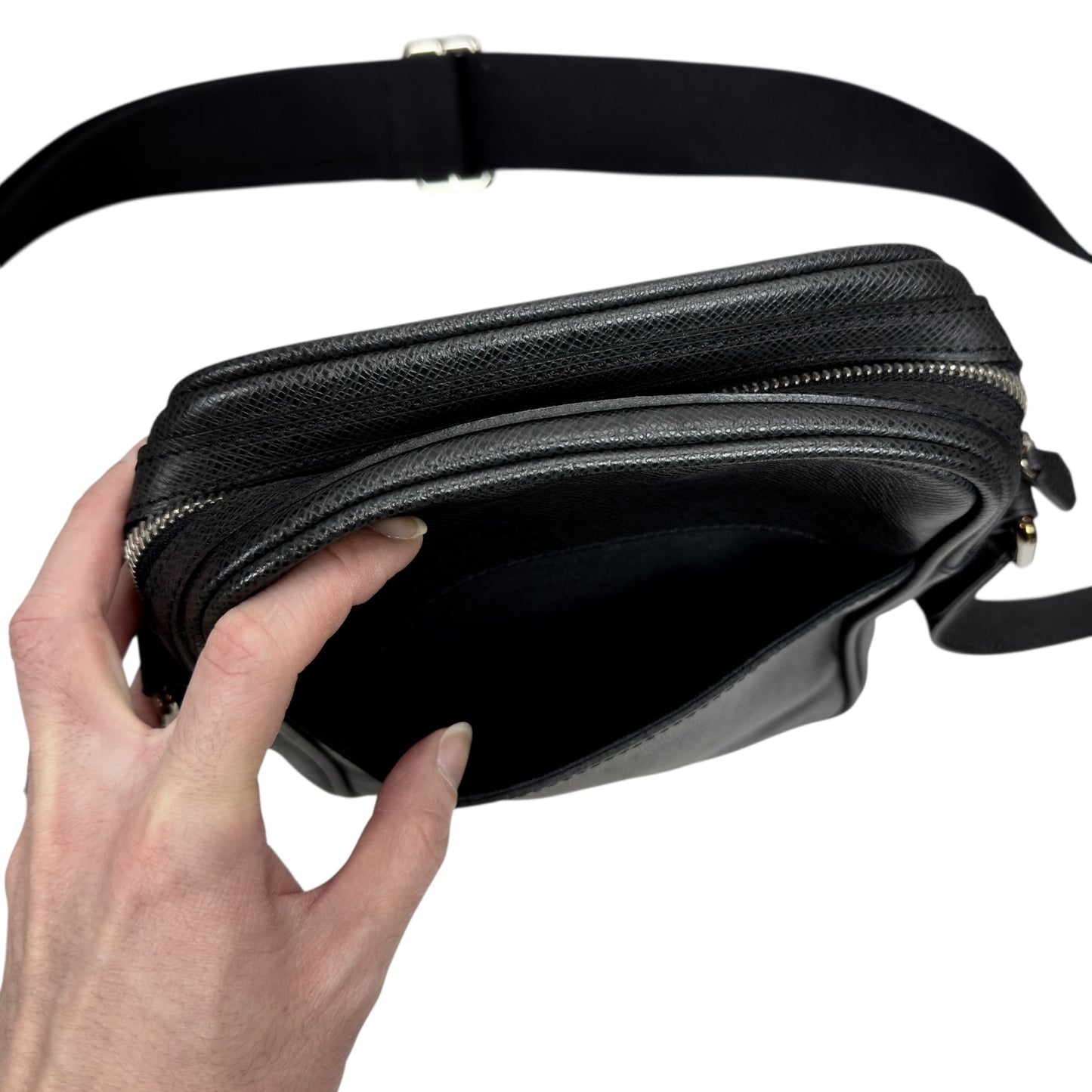 LOUIS VUITTON Danube 斜揹袋