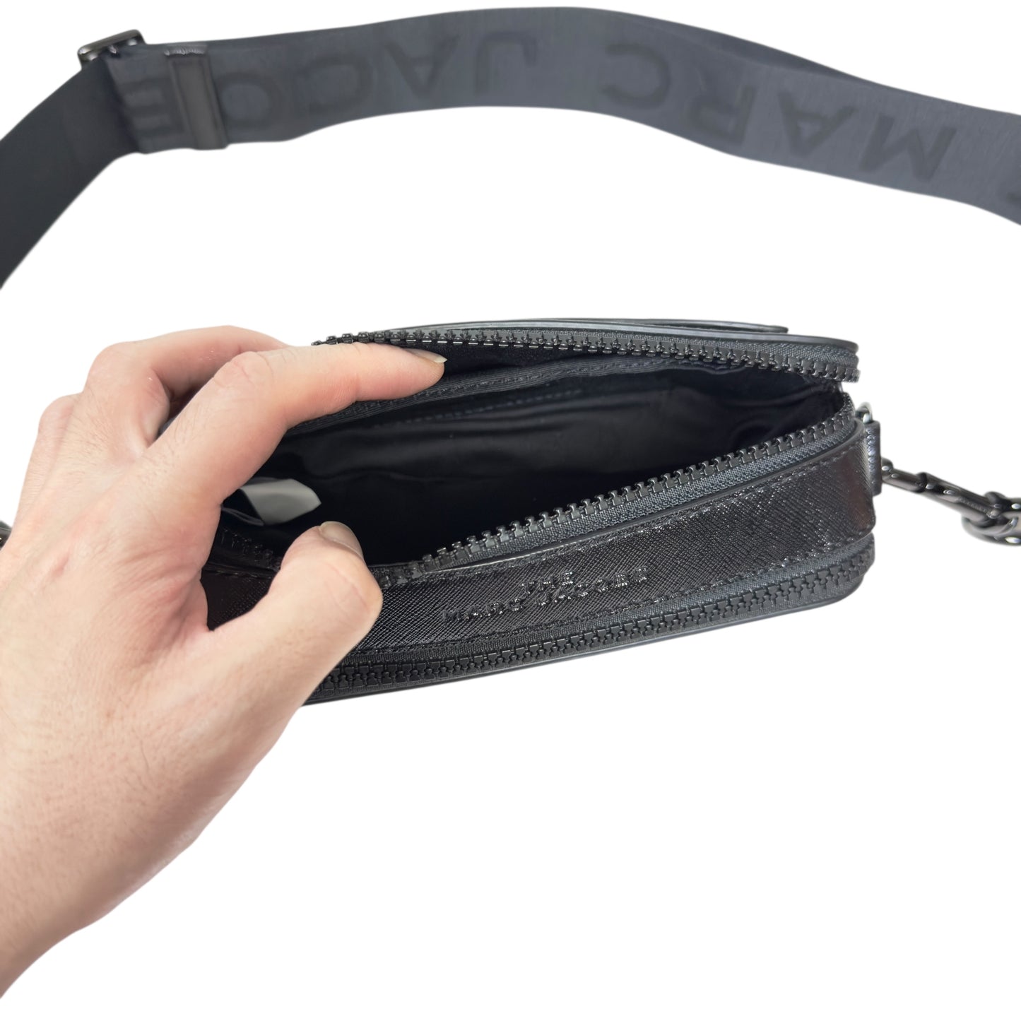 MARC JACOBS Softshot So Black 斜揹袋