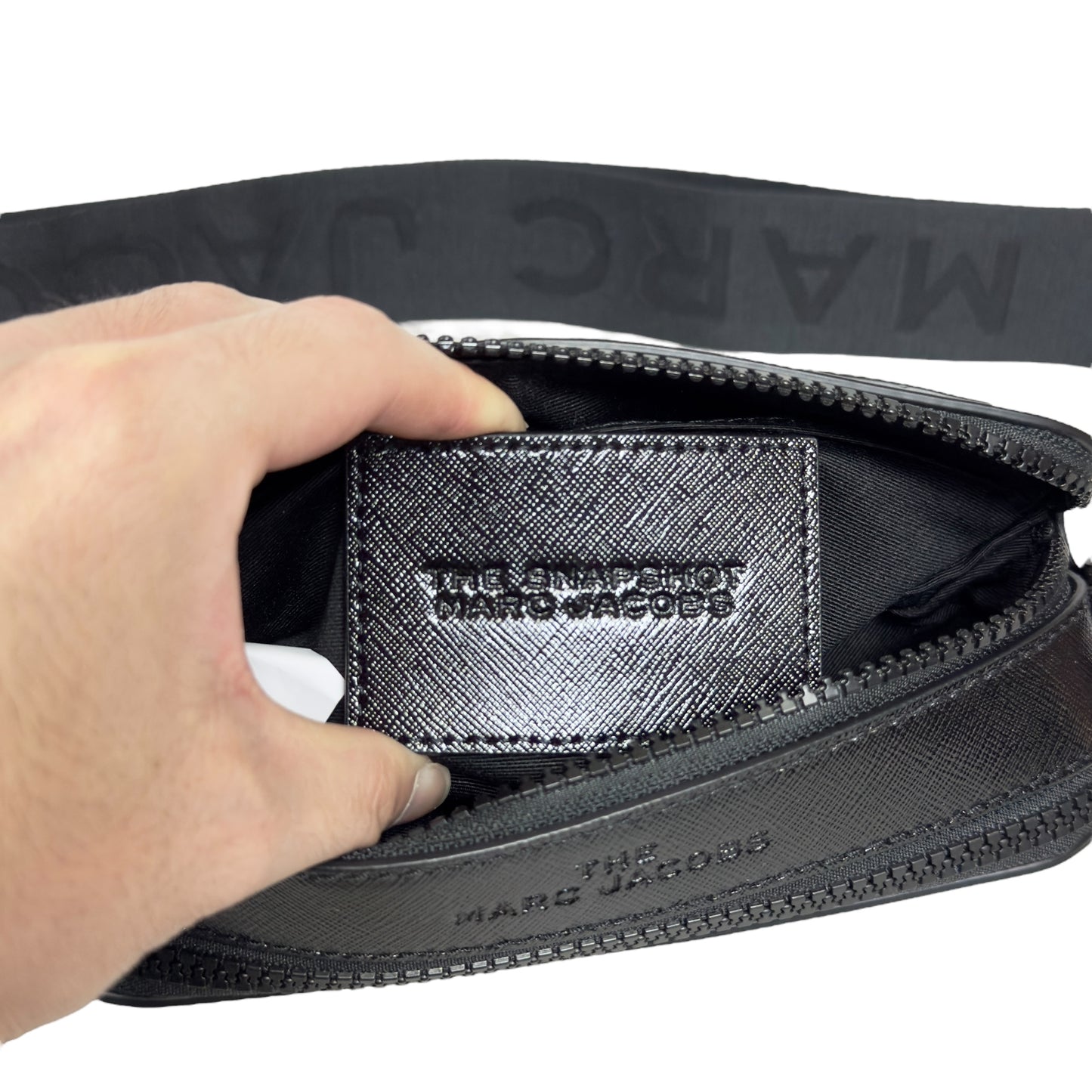 MARC JACOBS Softshot So Black 斜揹袋