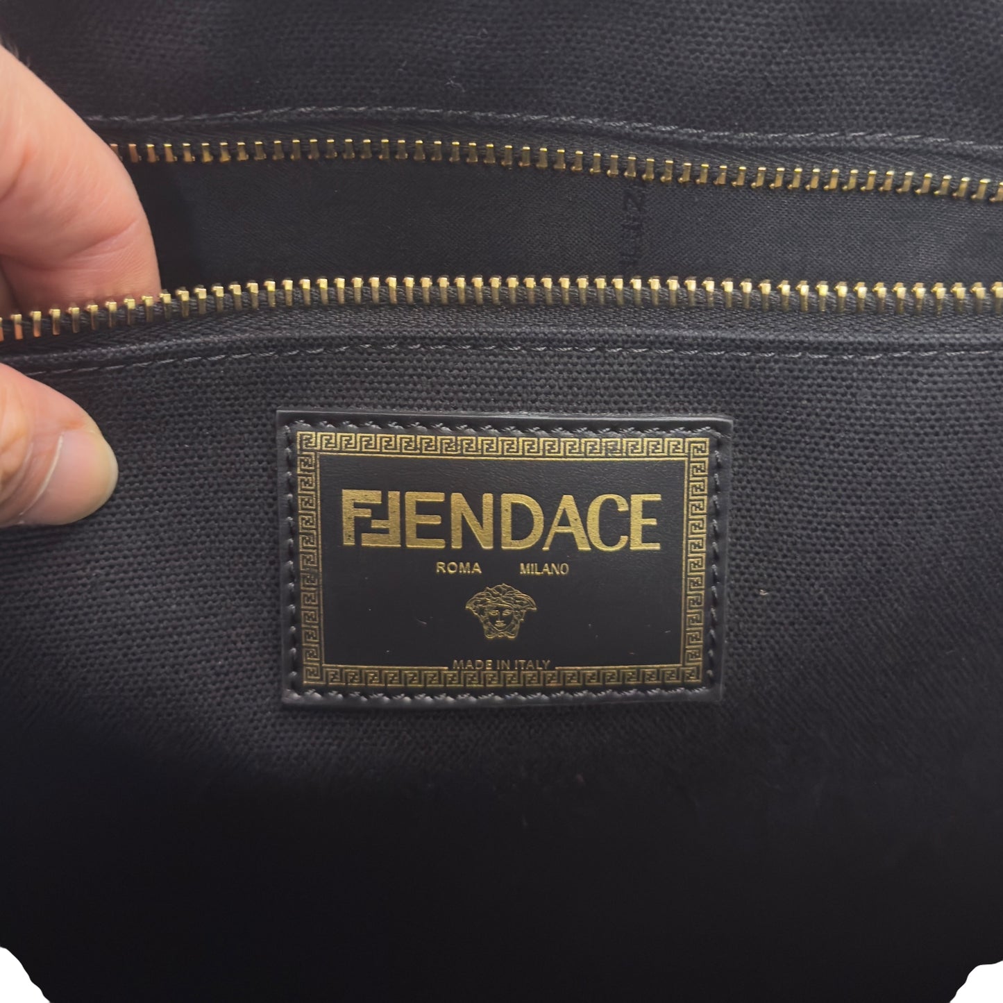 FENDACE Fendi 聯乘 Versace 2用袋
