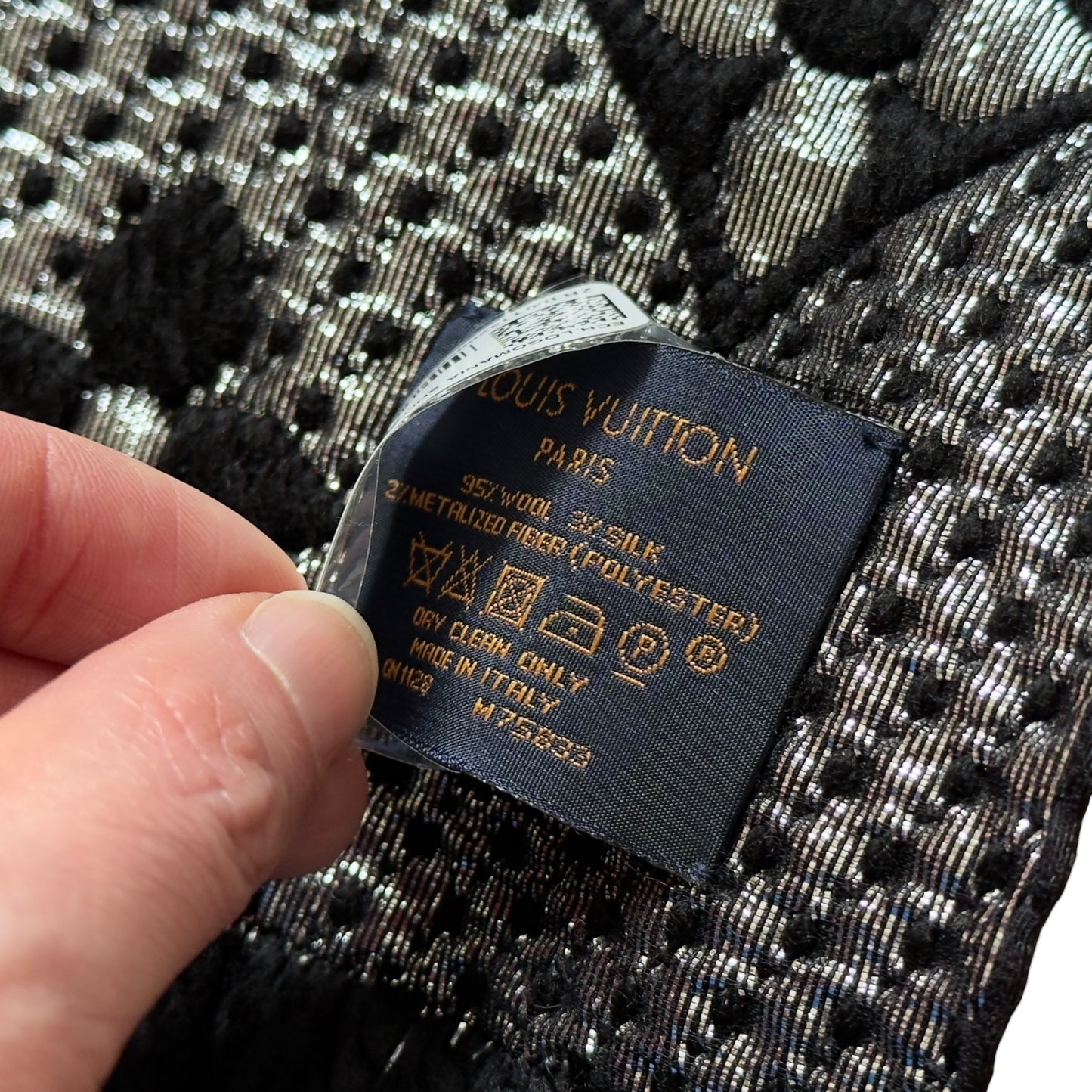 LOUIS VUITTON Logomania 老花 圍巾