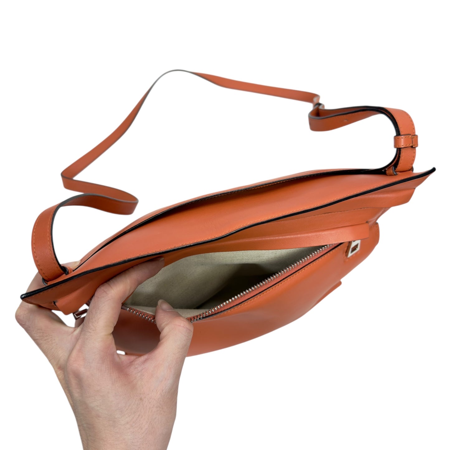 LOEWE 斜揹袋