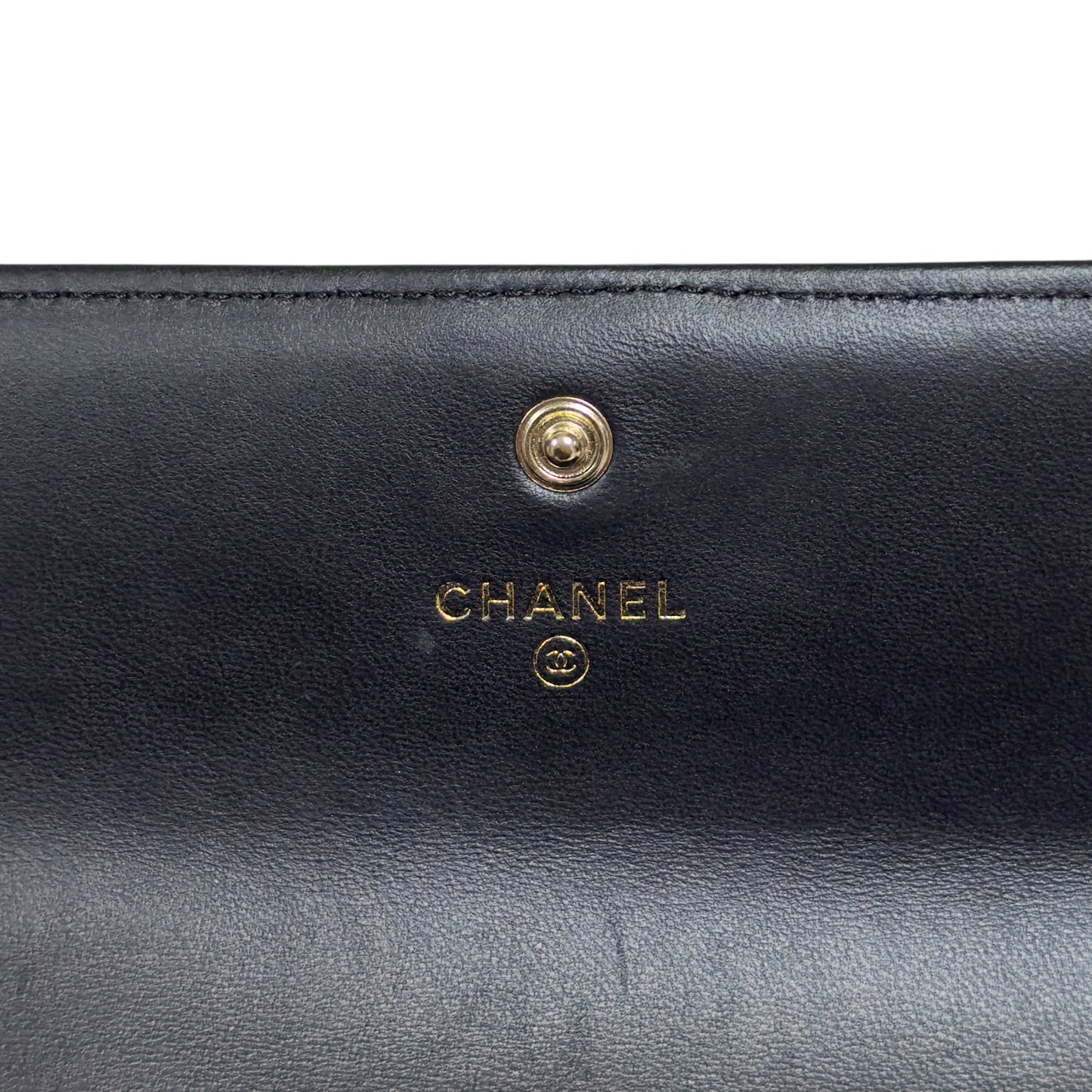 CHANEL *自加鏈＞送無品牌扣＋無品牌鏈帶* Boy 長銀包 WOC