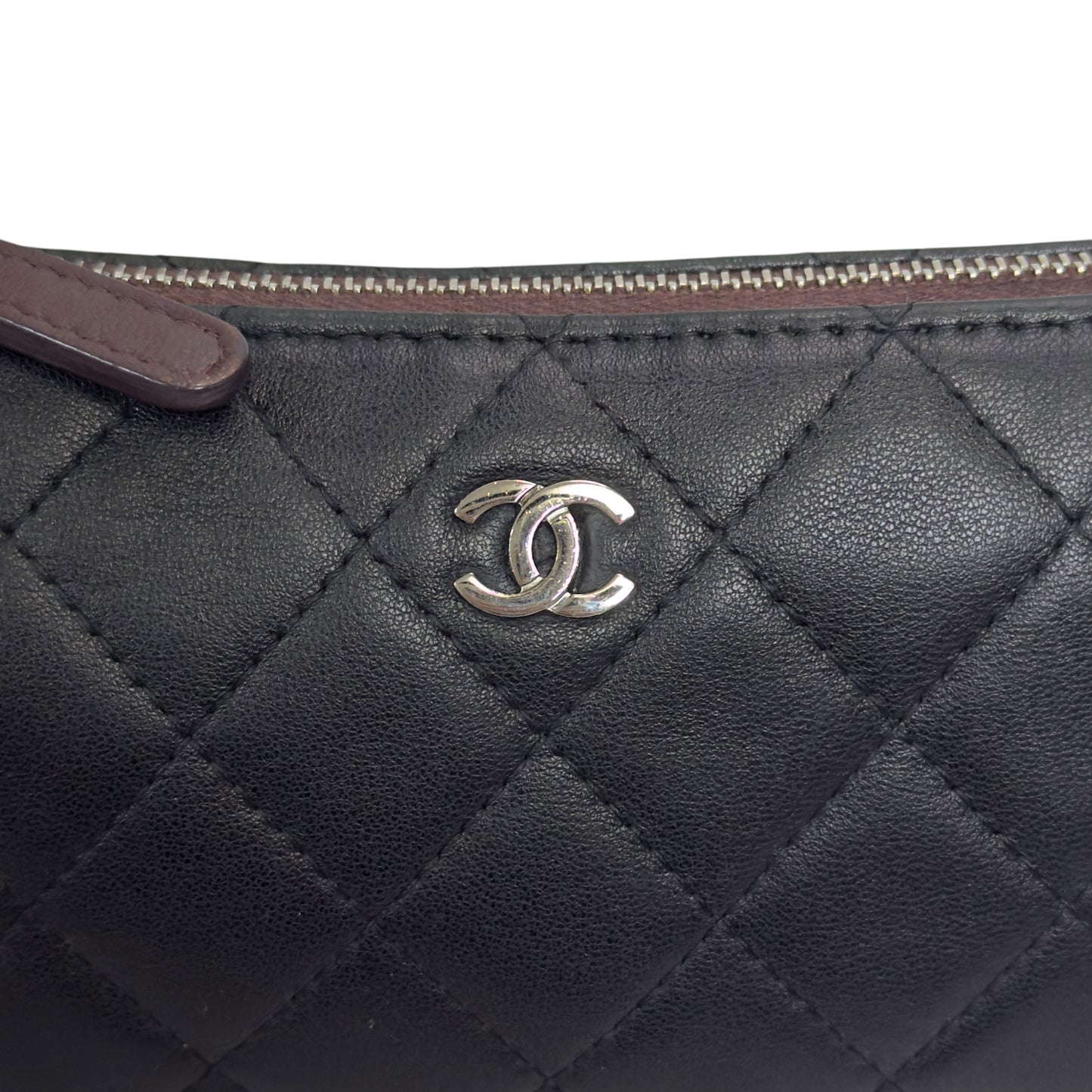 CHANEL *自加鏈＞送無品牌扣＋無品牌鏈帶* 斜揹袋