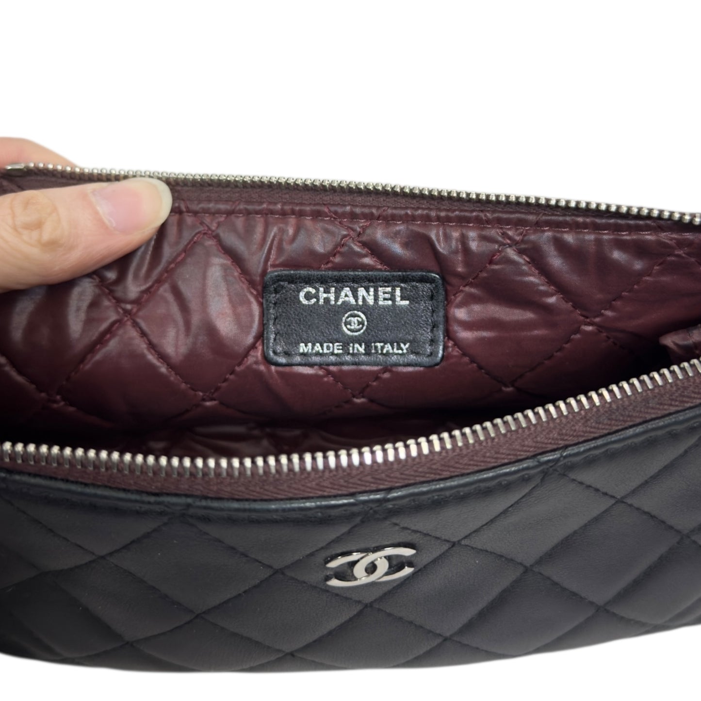 CHANEL *自加鏈＞送無品牌扣＋無品牌鏈帶* 斜揹袋