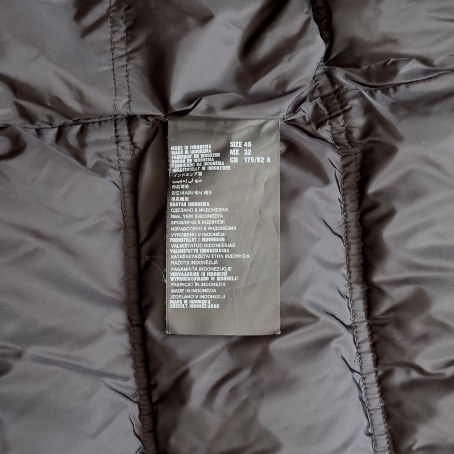 PRADA 三角標 羽絨外套