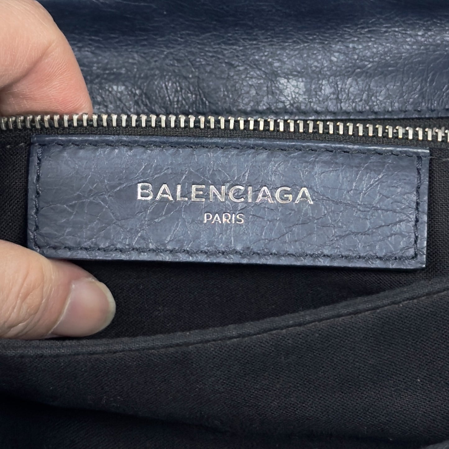 BALENCIAGA City Envelope 斜揹袋